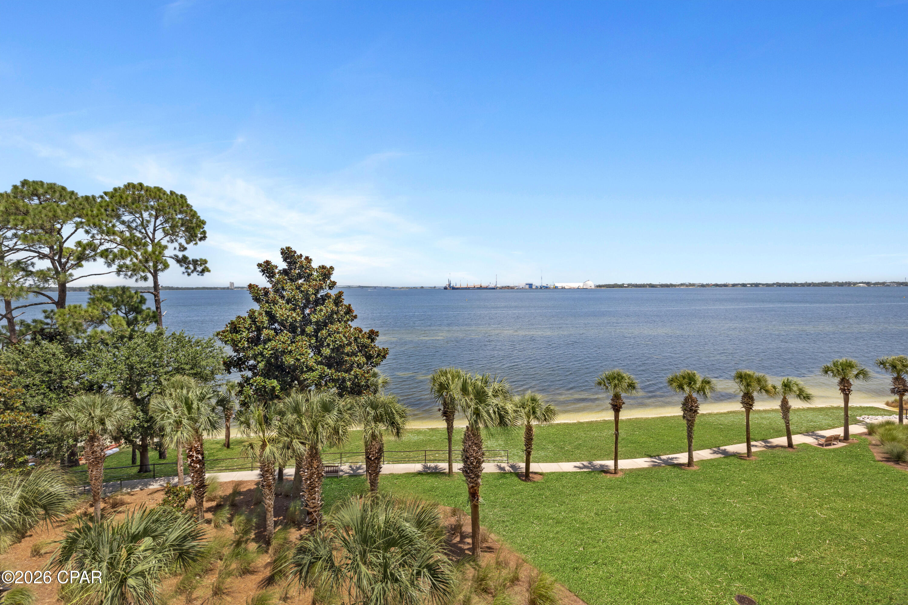 Magnolia Bay Club - Residential
