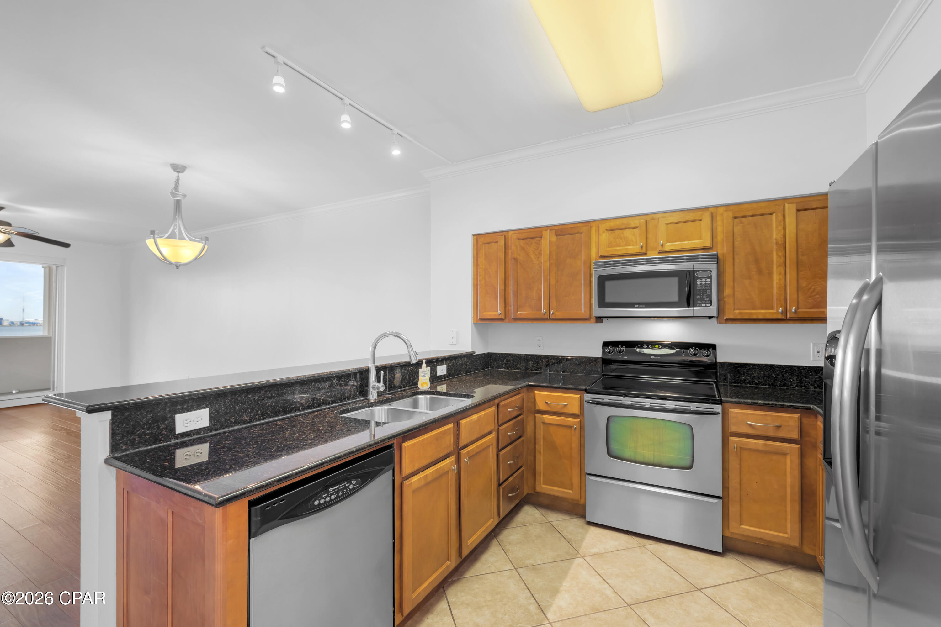 Magnolia Bay Club - Residential
