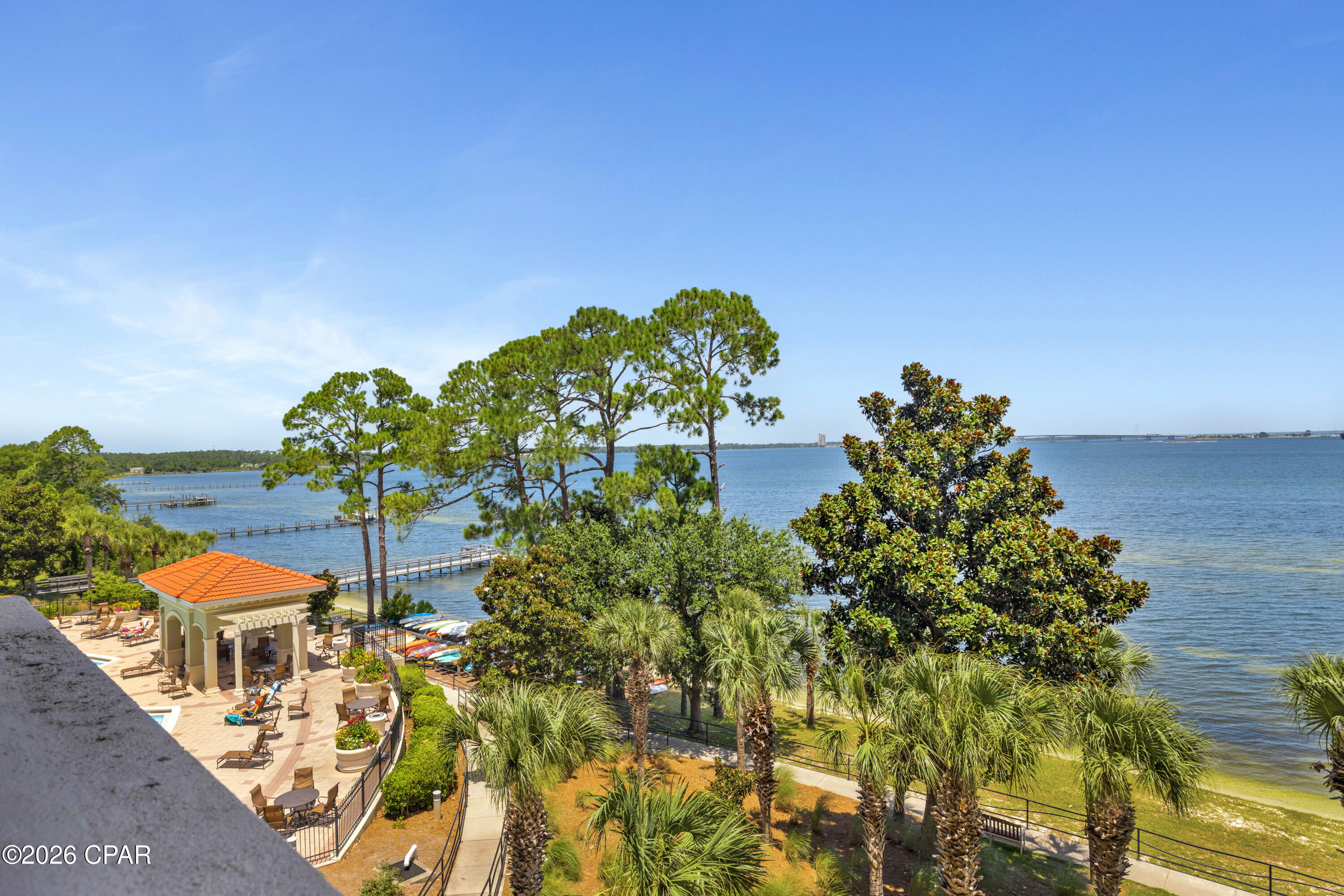 Magnolia Bay Club - Residential