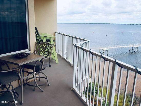 Hibiscus By The Bay - Residential