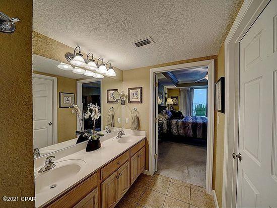 Hibiscus By The Bay - Residential