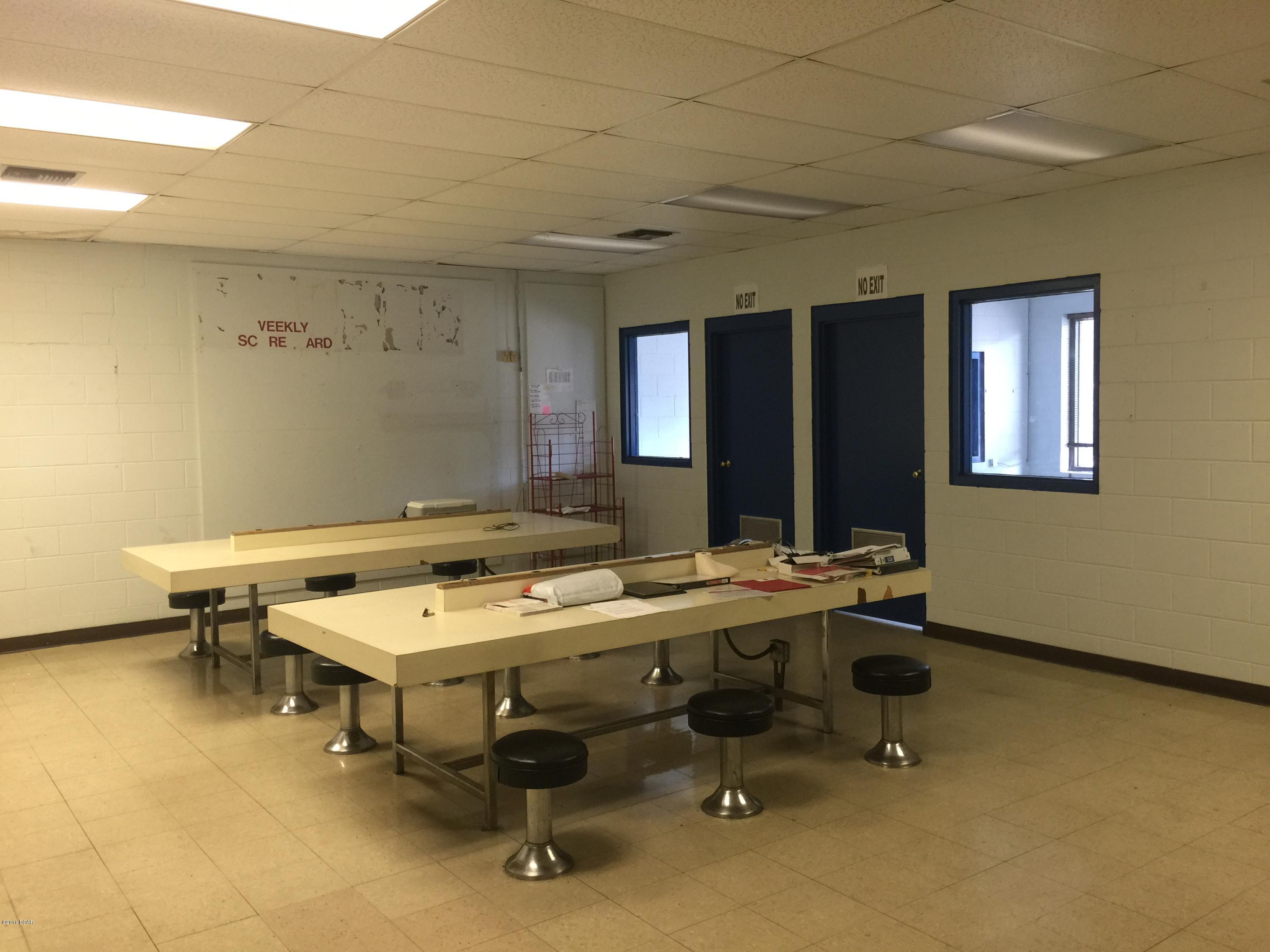 [No Recorded Subdiv] - Commercial Lease