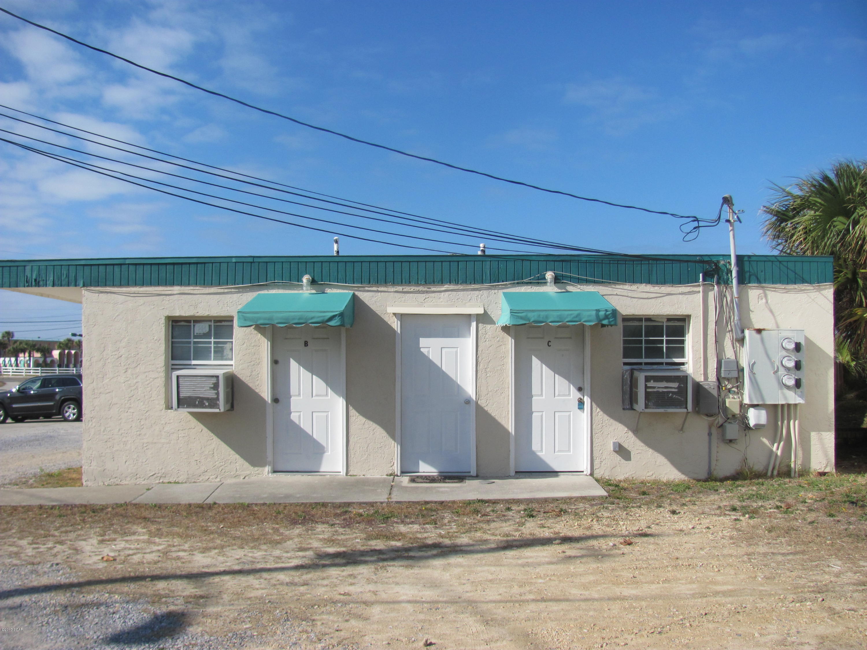 Neat and clean 1 bedroom, 1 bath apartment close to beach. Unit includes water, sewer, garbage and lawn service.