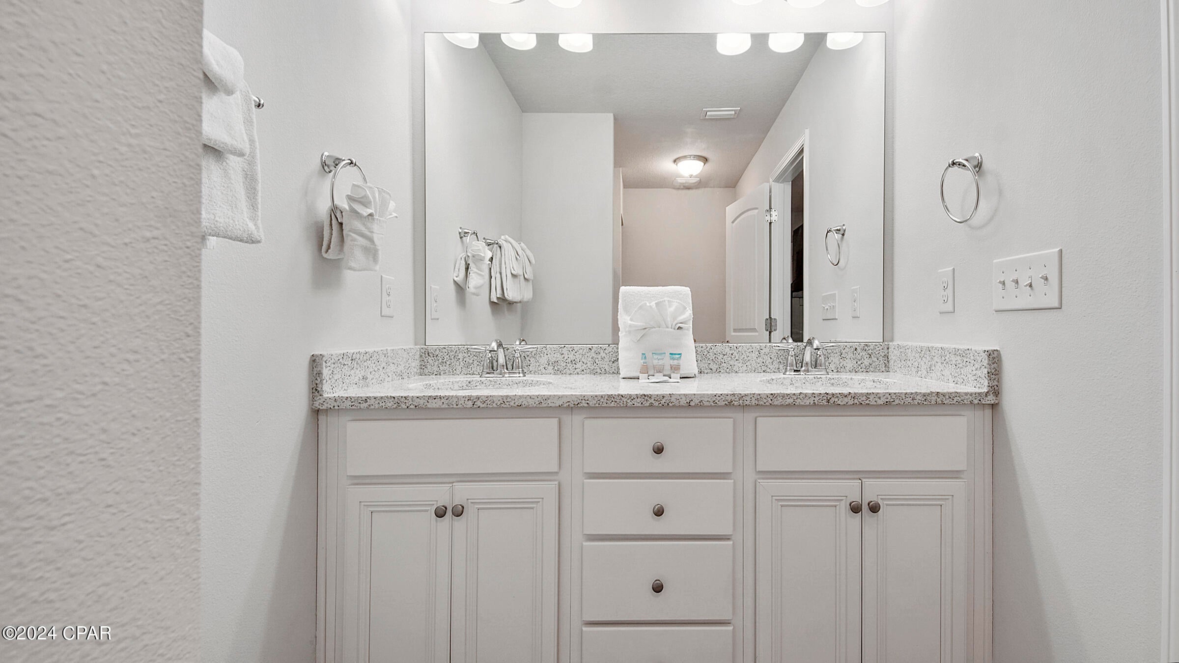 Hathaway Townhomes - Residential Lease