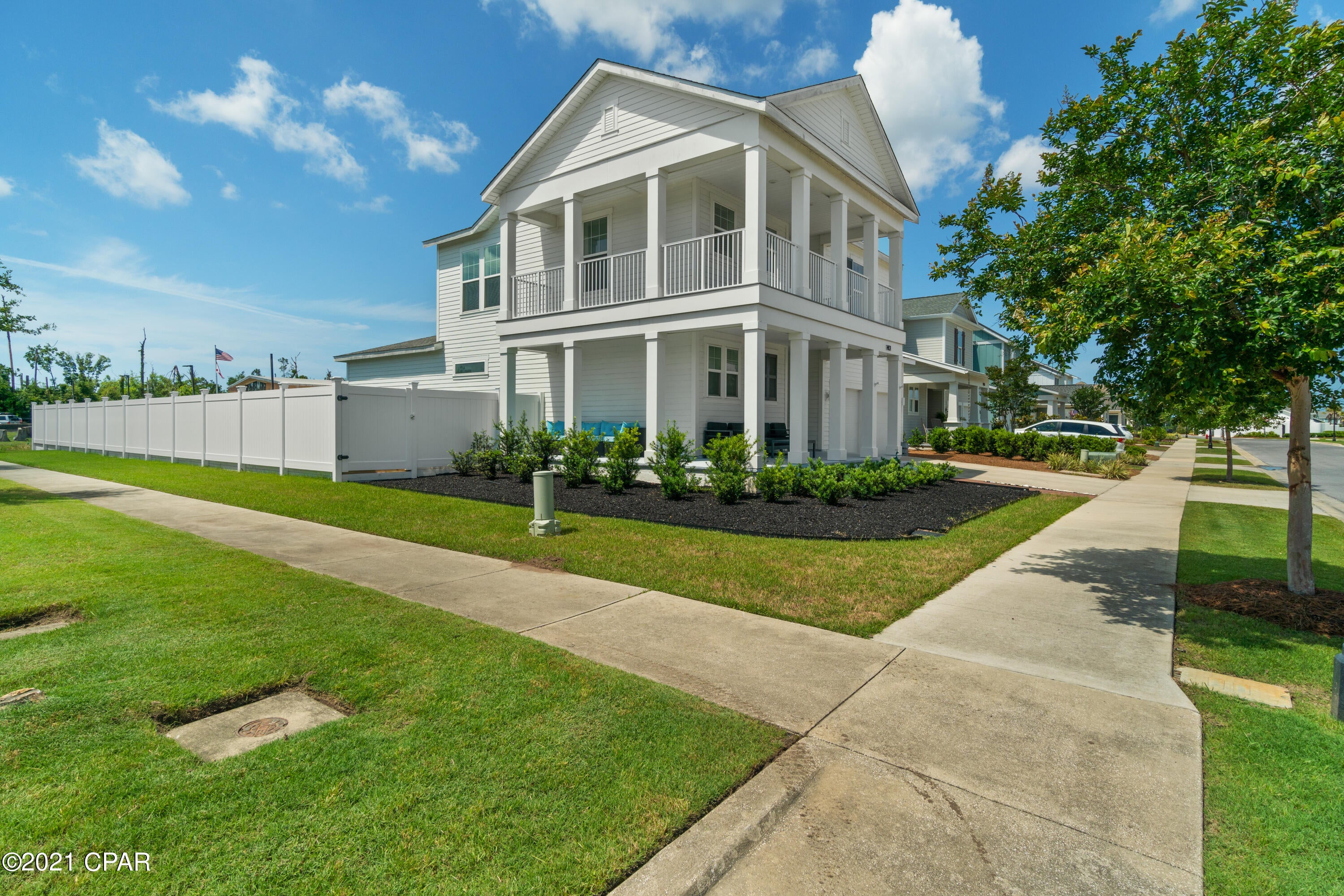 ***Currently under contract. Seller will ABSOLUTELY take a back up contract. 3BD, 2.5BA(WITH ADDITIONAL LOFT) ONE OF A KIND SWEETBAY HOME*** The ONLY St.Vincent ever built with a wraparound porch and balcony! Corner lot across from a pond with breathtaking views. Granite countertops, brushed nickel faucets, stainless steel appliances, security system, tile and carpet throughout, and a 6ft vinyl fence giving you complete privacy. Too many upgrades to list!! The Sweetbay community will have a town center complete with a grocery store, retail space, restaurants, coffee shops, a fitness center and boutique hotel. Marina with both wet and dry slips coming soon as well. Hurry before this one of a kind home gets away!! All information is approximate and should be verified if important to buyers
