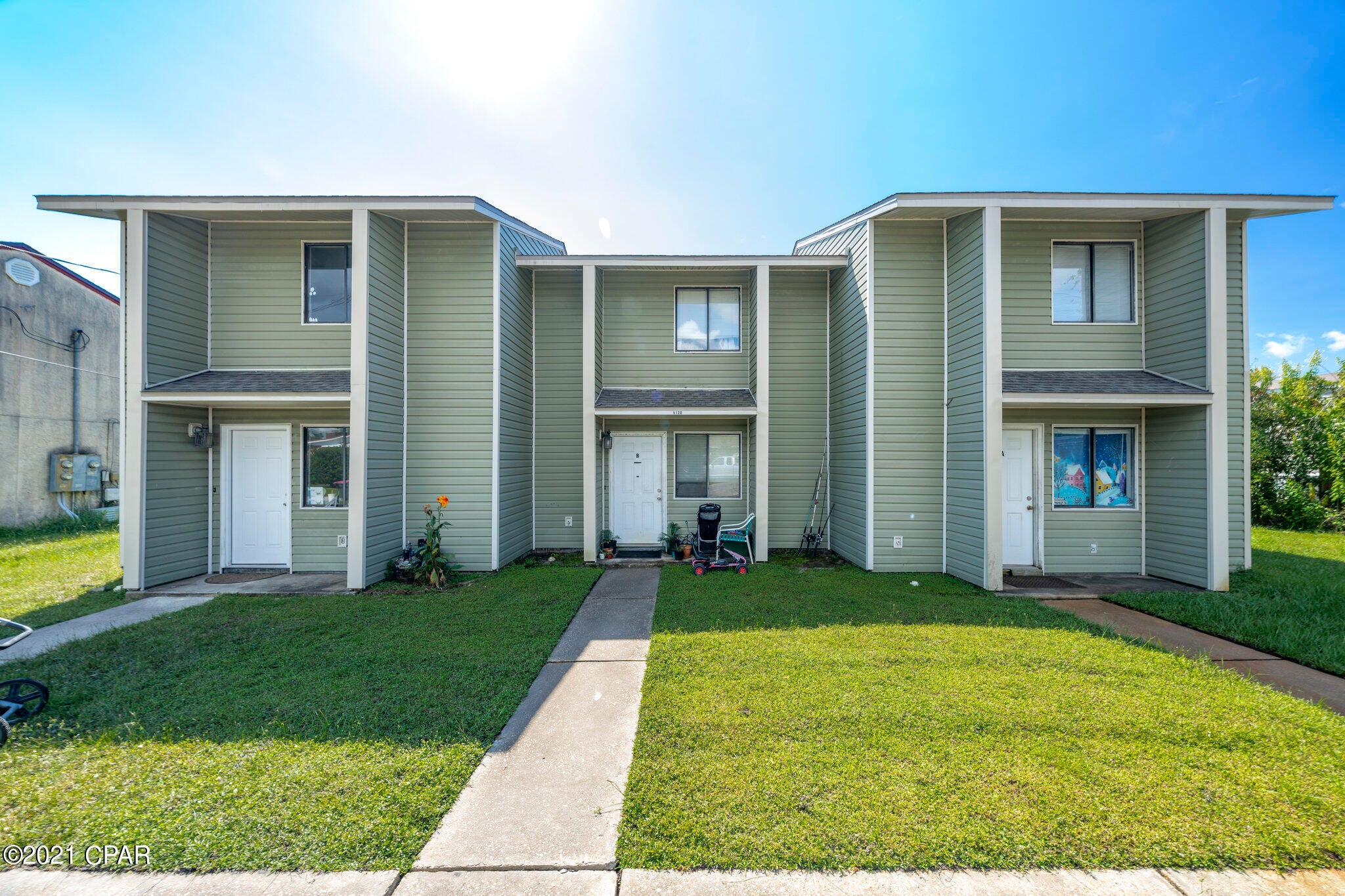 **UNDER CONTRACT - TAKING BACKUP OFFERS**

UNITS A, B and C. Looking for an Incoming producing Investment Triplex near TAFB? Each unit has 2 bedrooms and 1.5 bathroom and 972 sq ft. 2 are Tenant occupied, and 1 is completely remodeled and ready for new tenant, and have new roof.  There is a half bath downstairs. The master bedroom and guest bedroom are upstairs and both rooms share a full bathroom with a shower/tub combo.