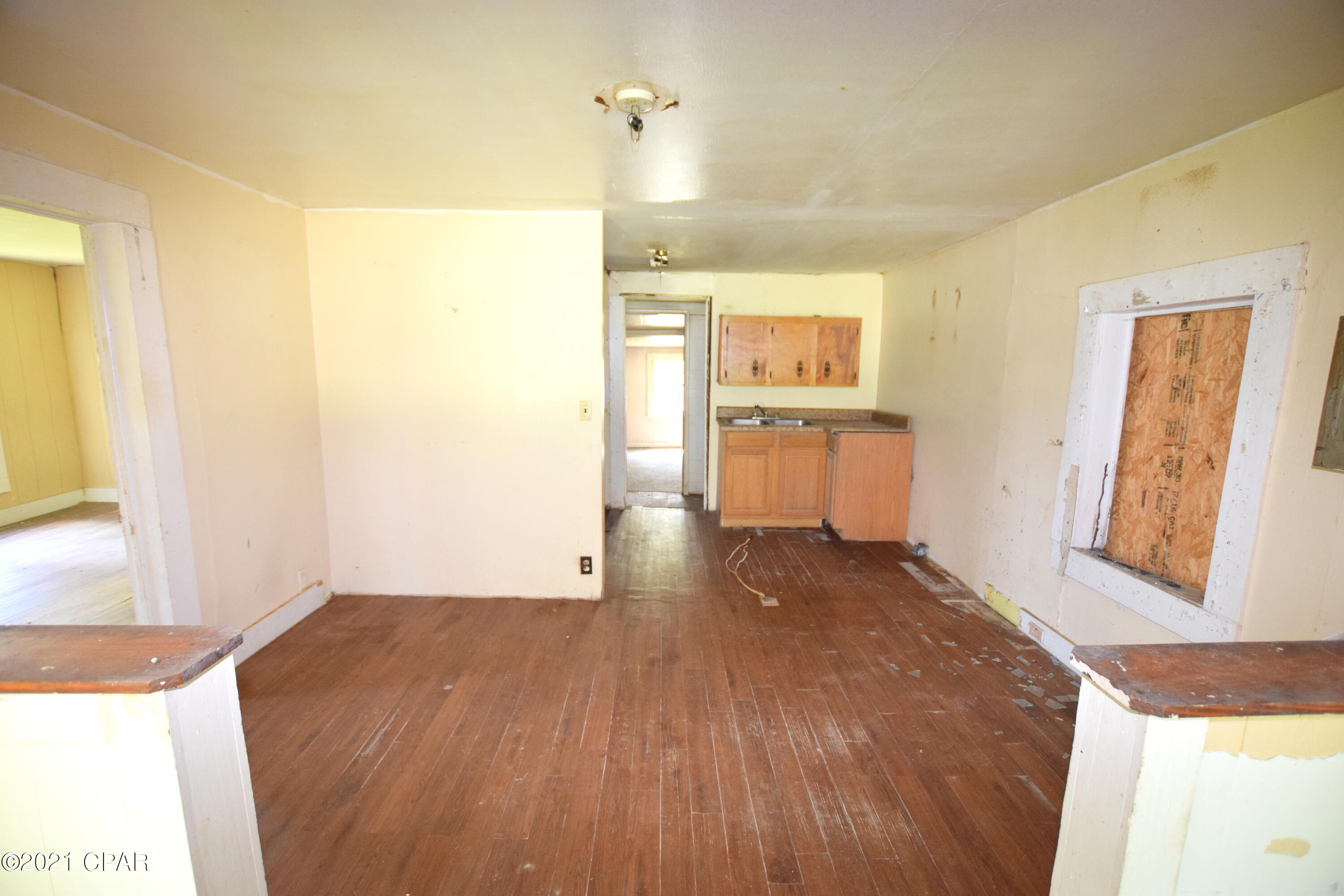 [No Recorded Subdiv] - Residential