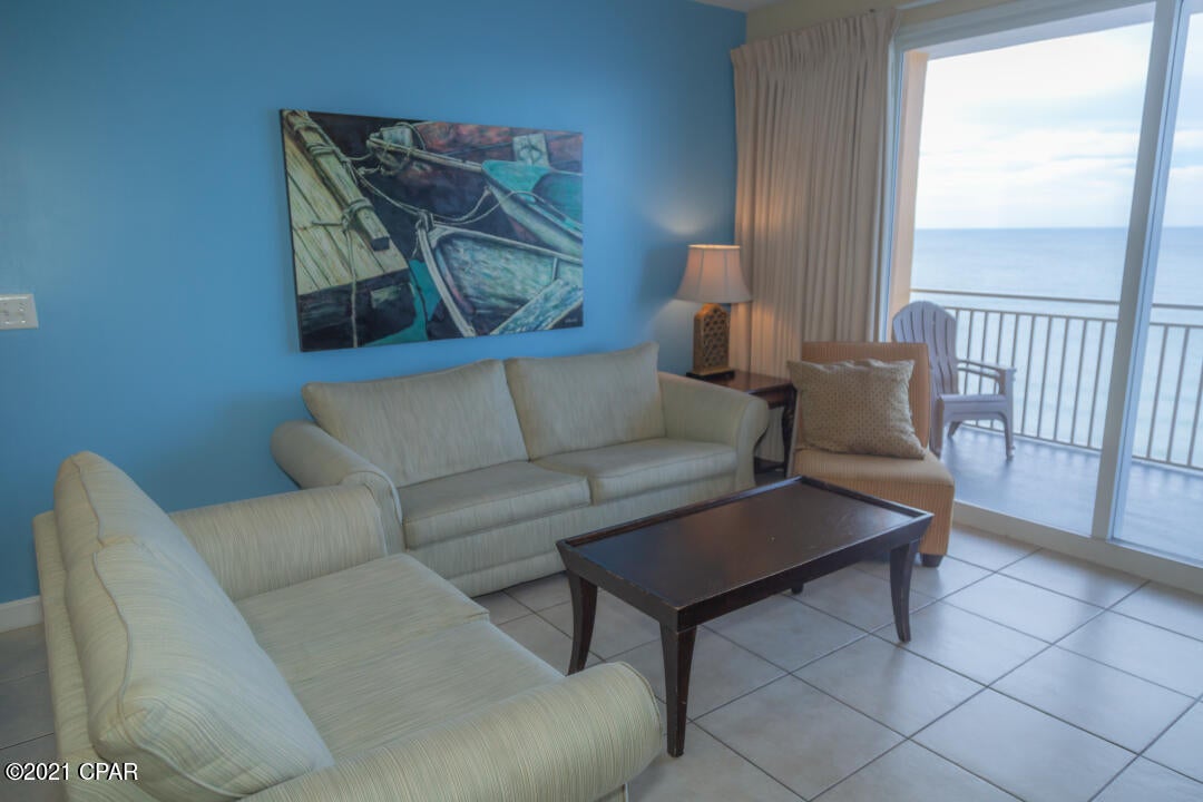 Splash Condo - Residential