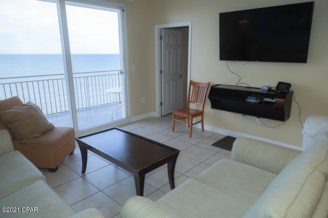 Splash Condo - Residential