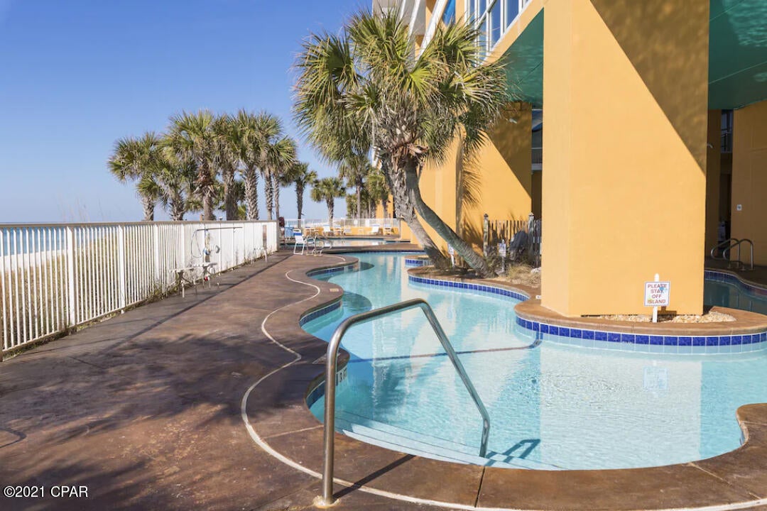 Splash Condo - Residential