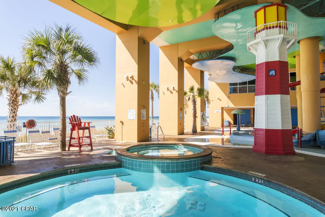 Splash Condo - Residential