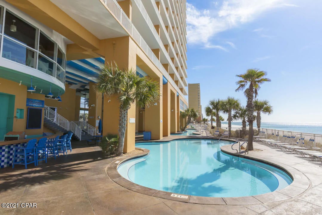 Splash Condo - Residential
