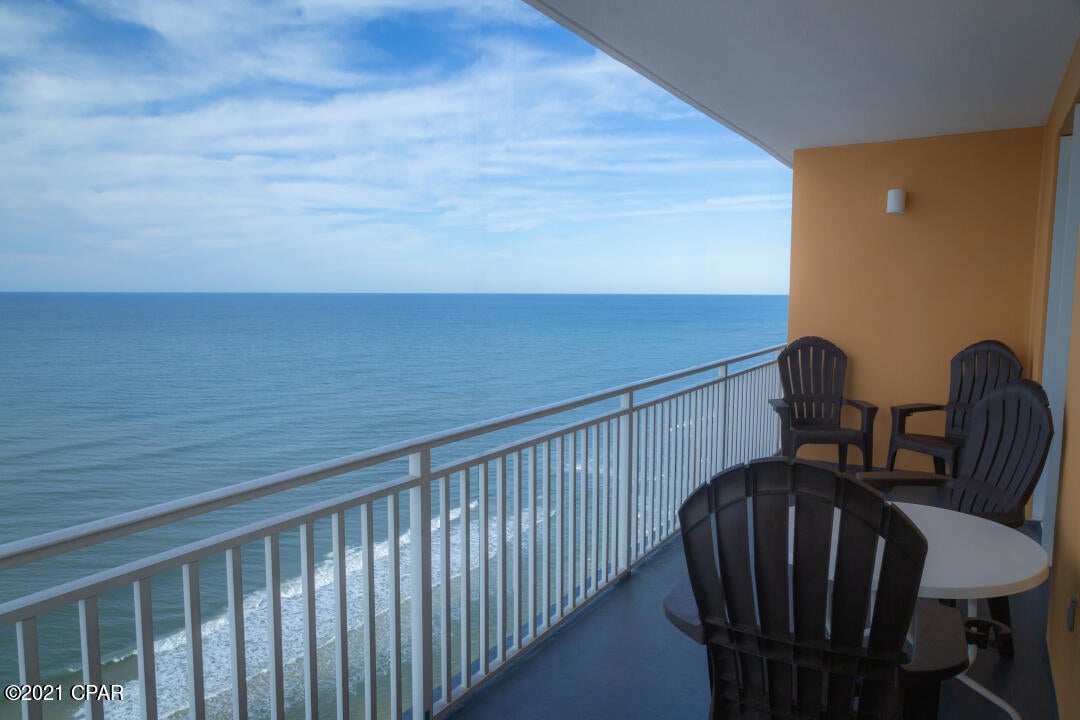 Splash Condo - Residential