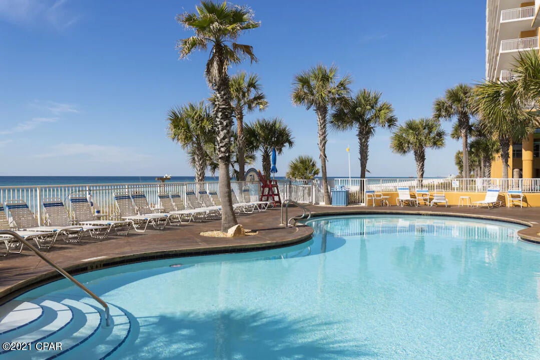 Splash Condo - Residential