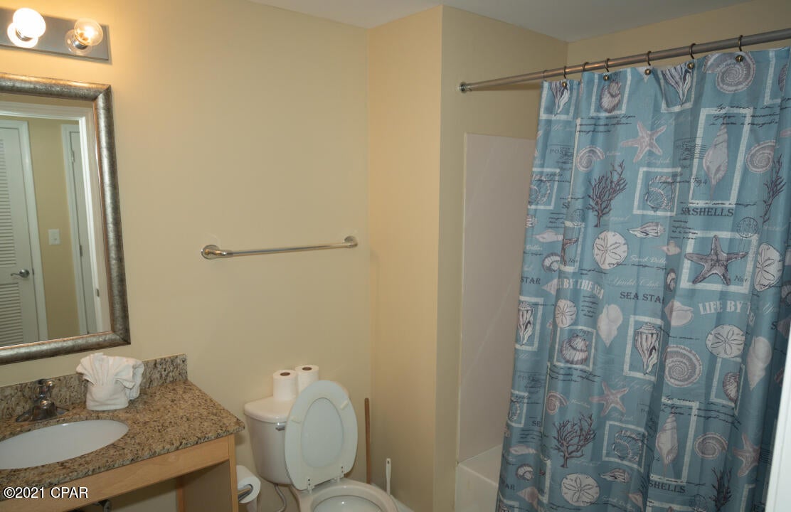 Splash Condo - Residential