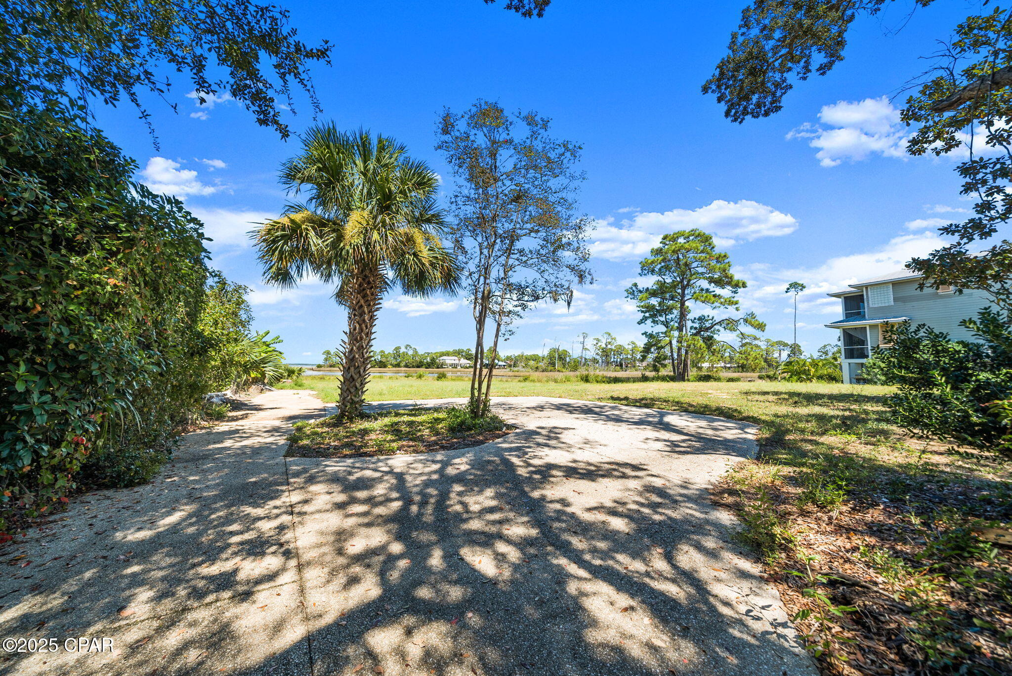 Kings Point - Land