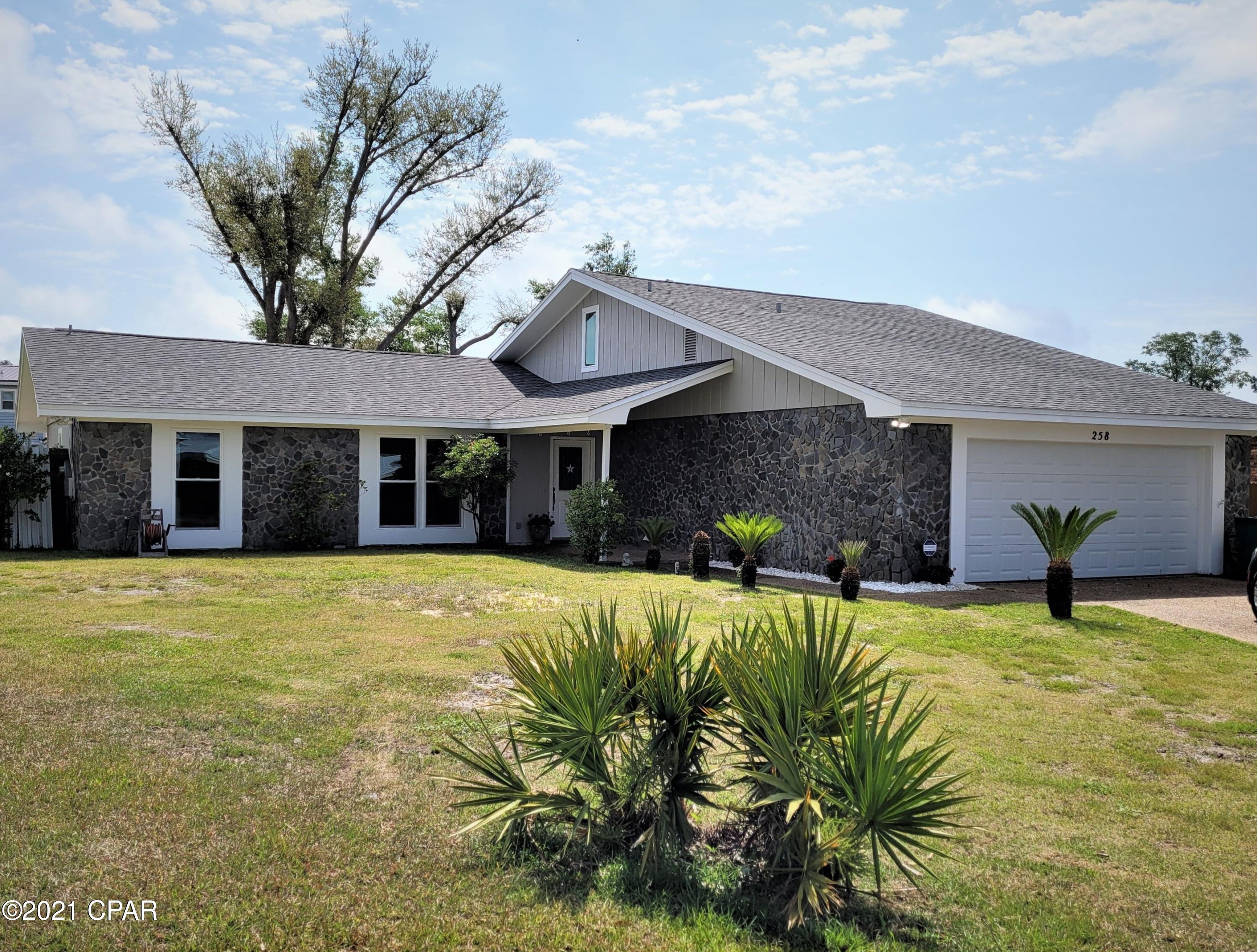 Imperial Oaks - Residential