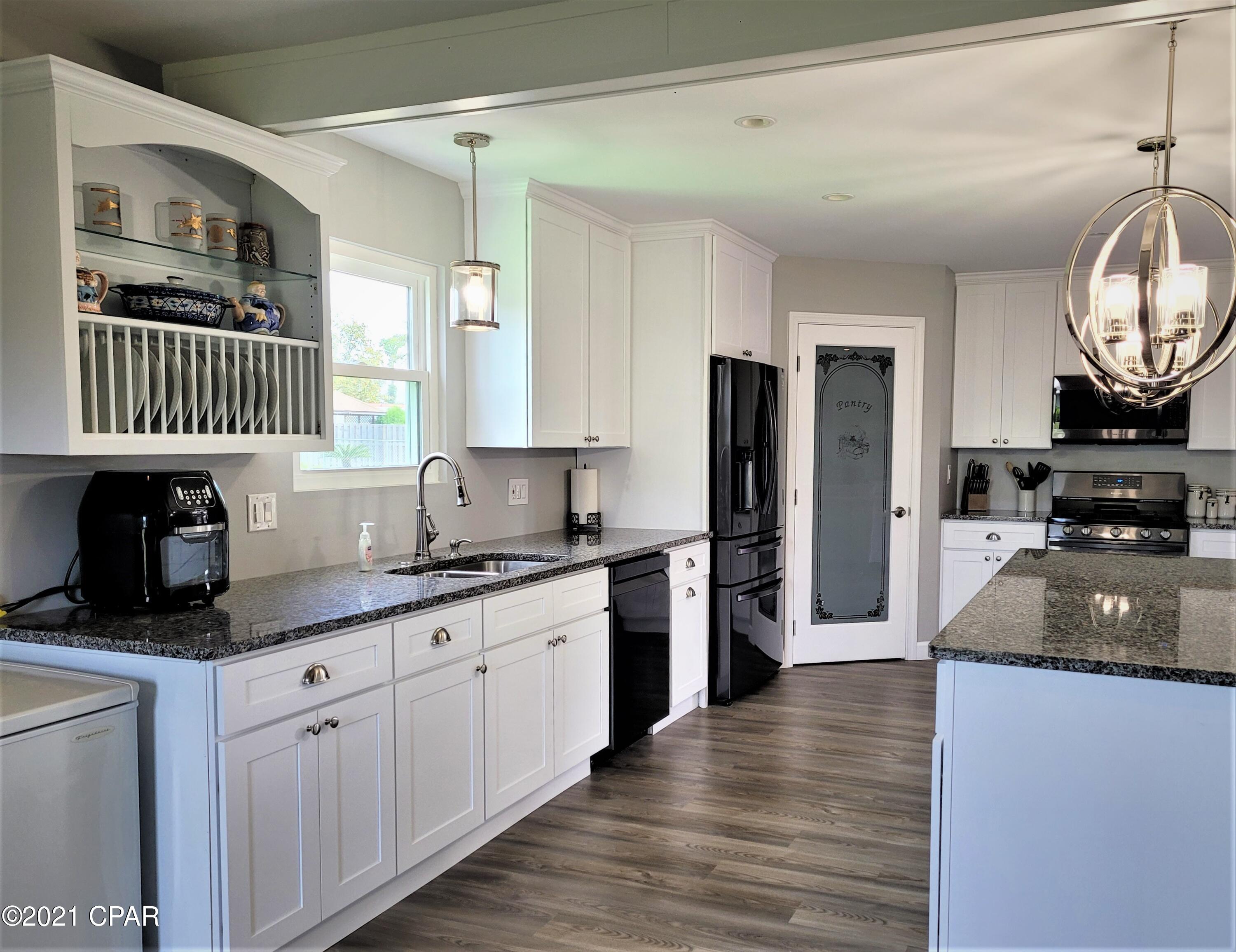 Imperial Oaks - Residential