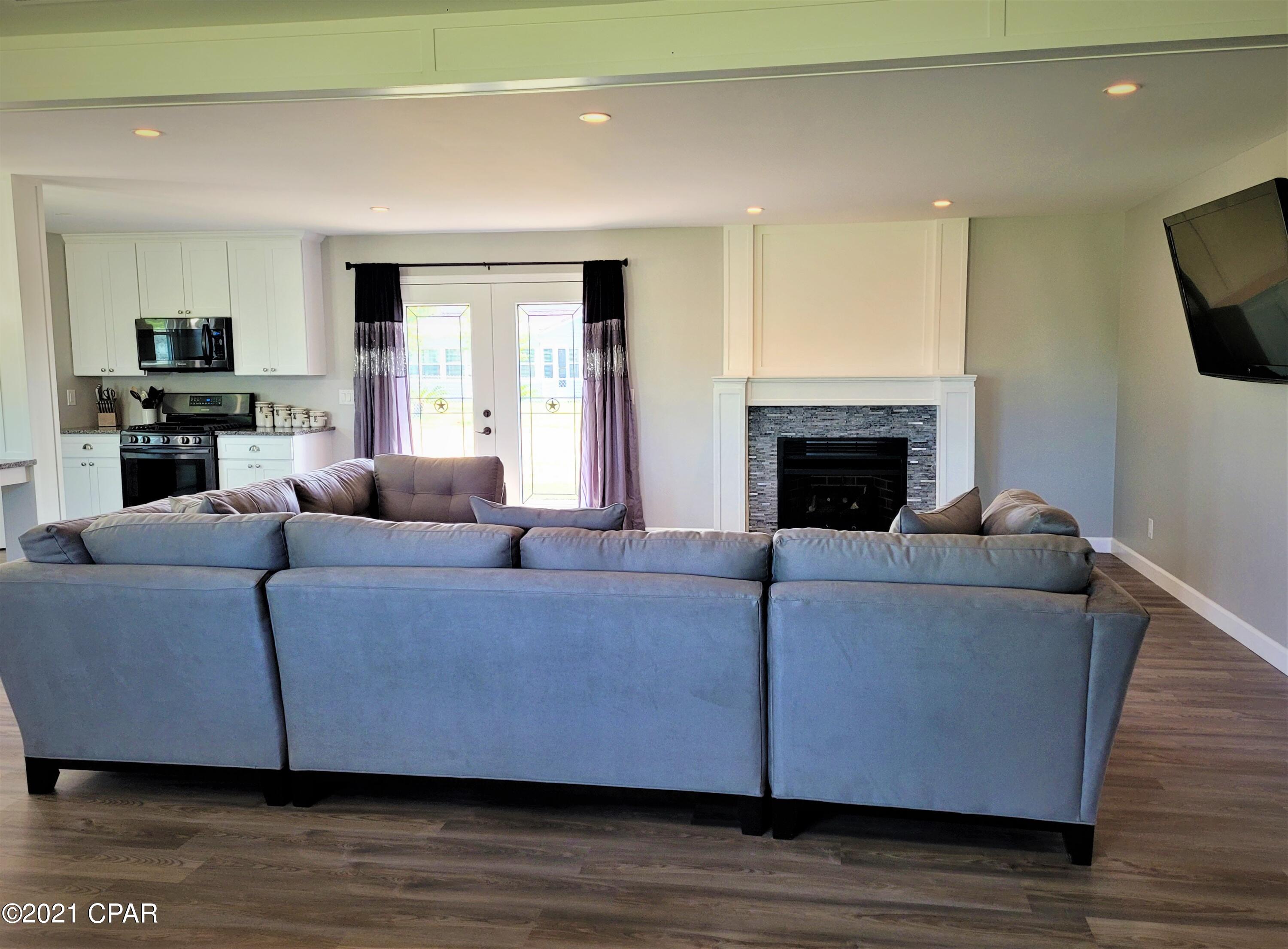 Imperial Oaks - Residential