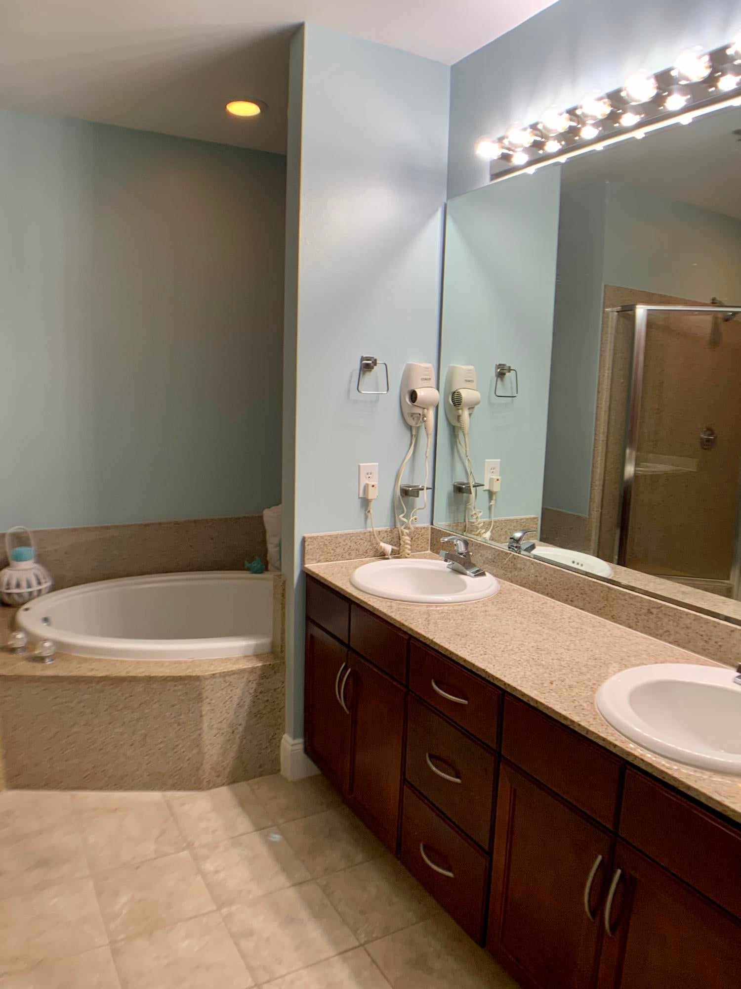 Laketown Wharf - Residential