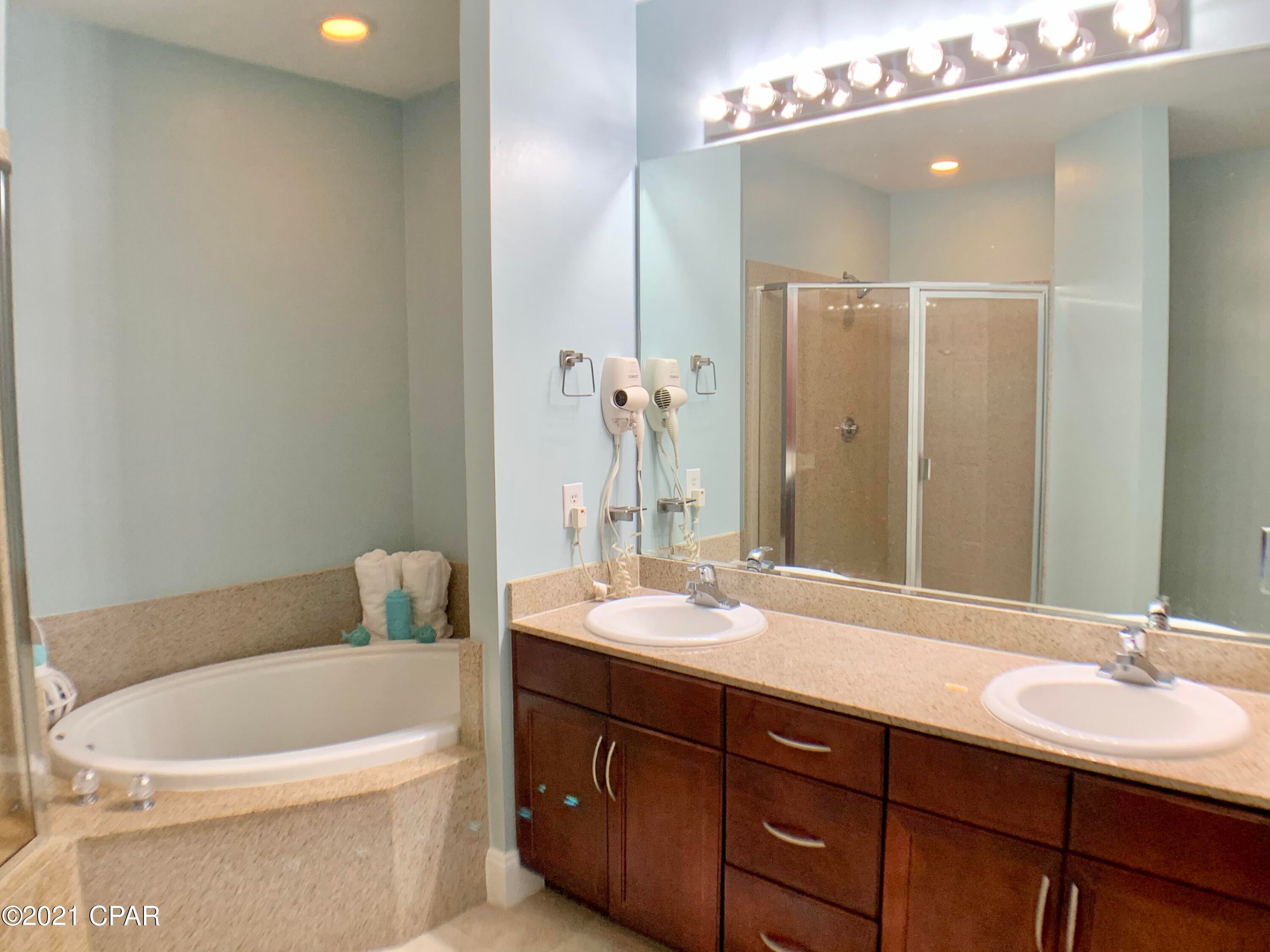 Laketown Wharf - Residential