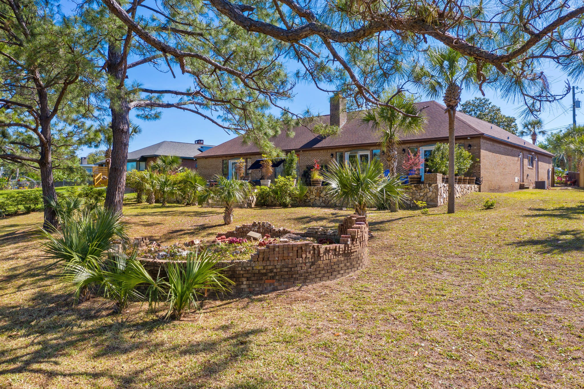 Crown Pt Sec Lakeside By Gulf - Residential