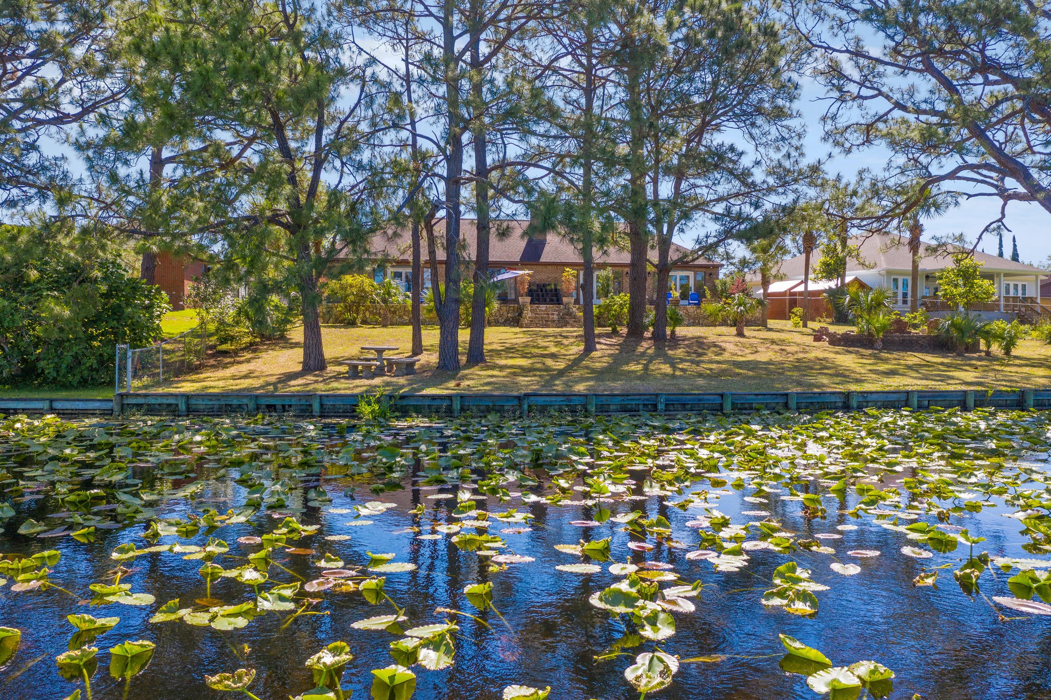Crown Pt Sec Lakeside By Gulf - Residential