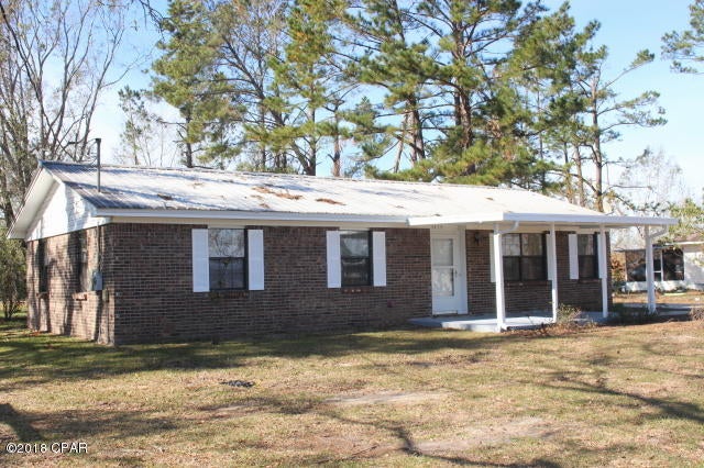 Under contract - continuing to show and take back up - kick out in place. Move in Ready Home - Updates have been made. Metal Roof,  HVAC, Septic drain field lines, Electrical, interior paint, doors, vinyl flooring, tile flooring, tile walk in shower. Less than half hour drive to a Publix in Dothan.  Close drive to Hwy 2 & Hwy 71. This home is perfect for someone wanting to downsize or as their first home. Nice yard to maintain.