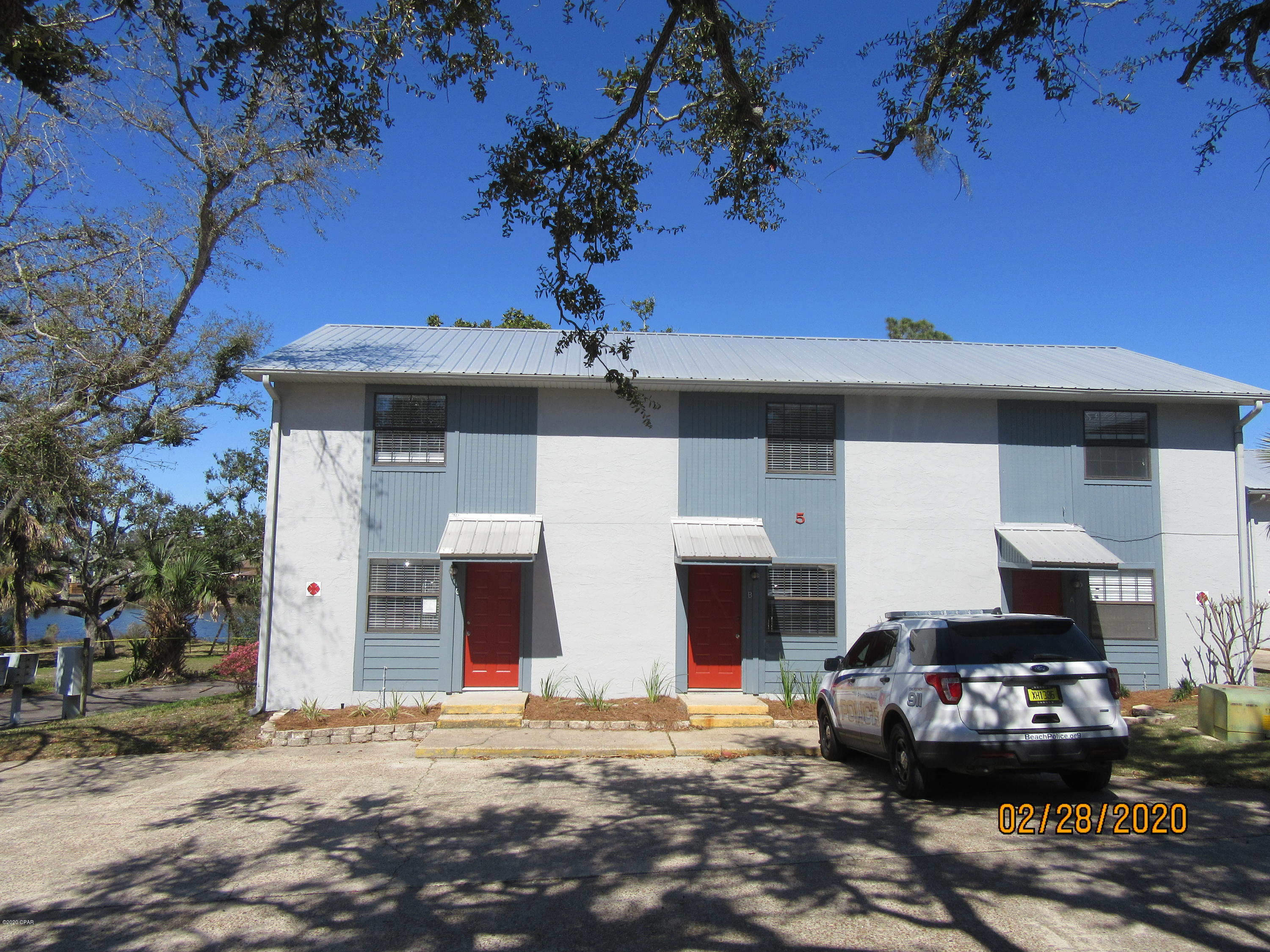 NEWLY REMODELED 2 Bedroom 1.5 Bath Town house located in Historic St Andrews. Close to shopping and dinning and walking distance to St . Andrews bay. Washer and dryer hookups. All property sizes and ages are approximate, please measure and/or verify if important.

School assignments are subject to change, please check with Bay County for most accurate information. Deposit is the same as the rent.Pets NOT Allowed!