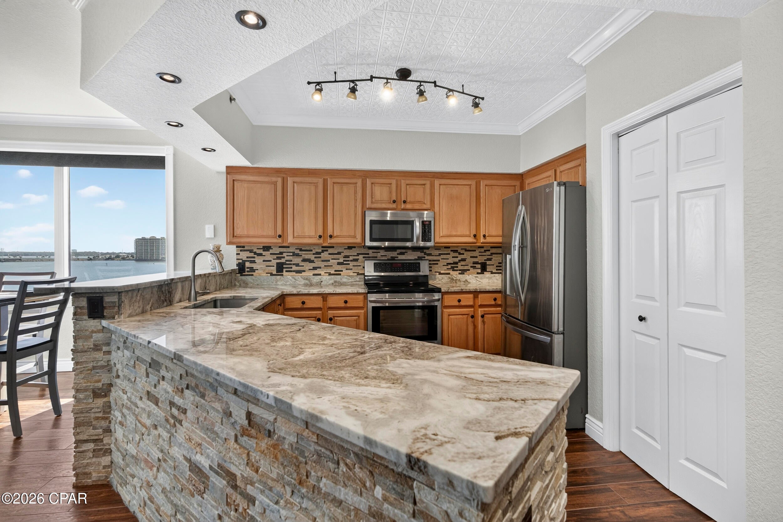 Hibiscus By The Bay - Residential