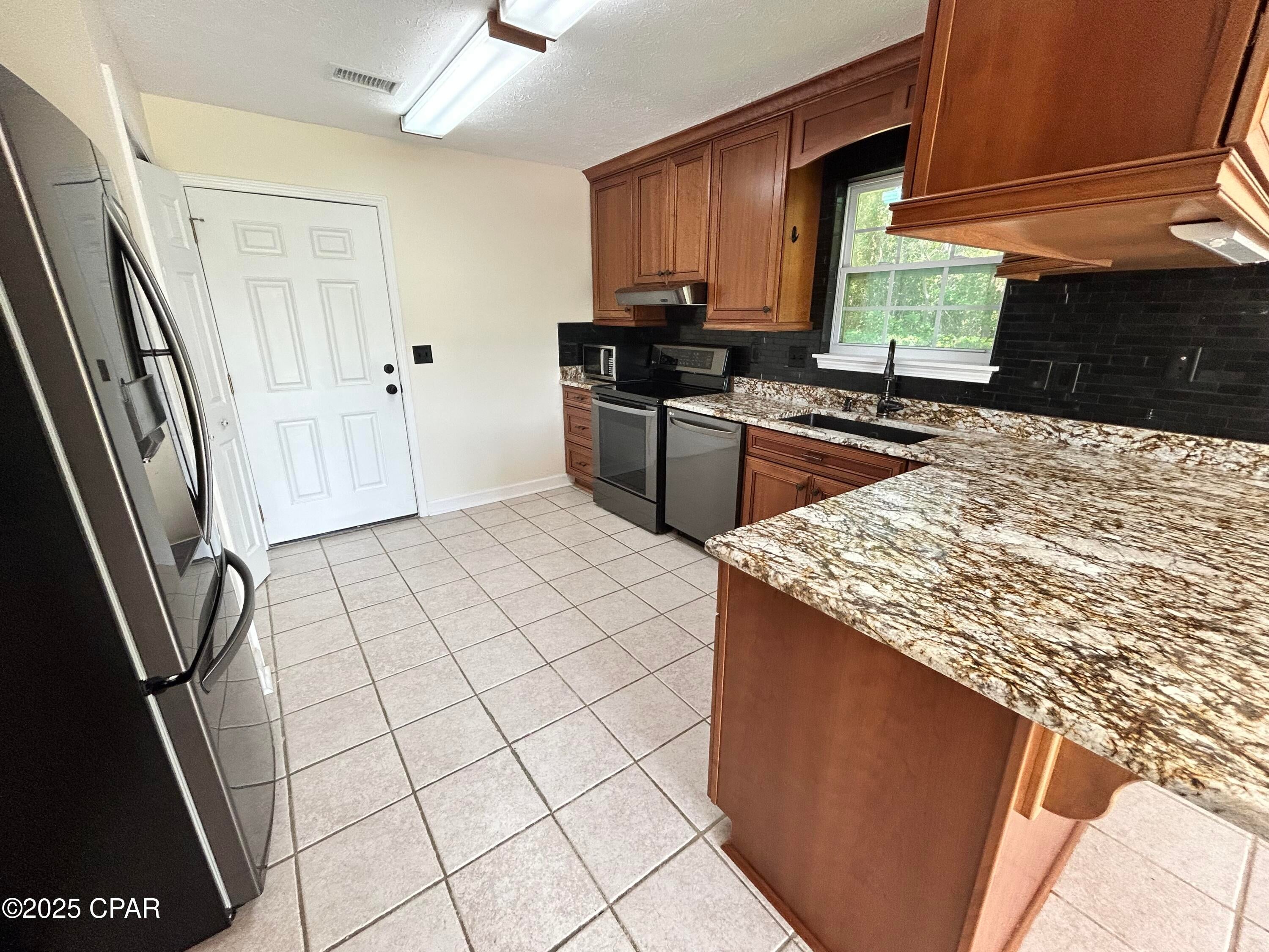 Rolling Hills - Residential Lease