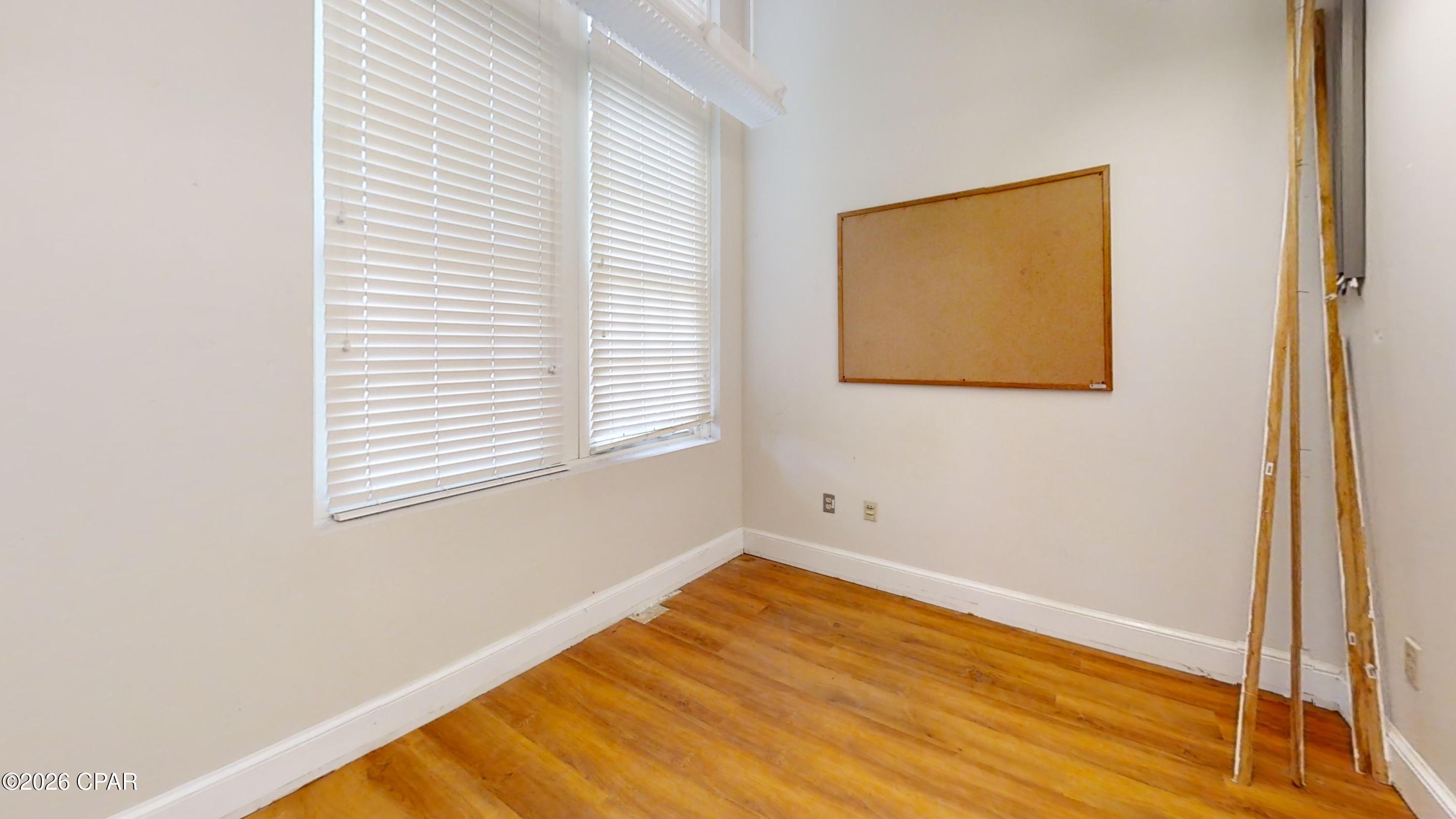 [No Recorded Subdiv] - Commercial Sale