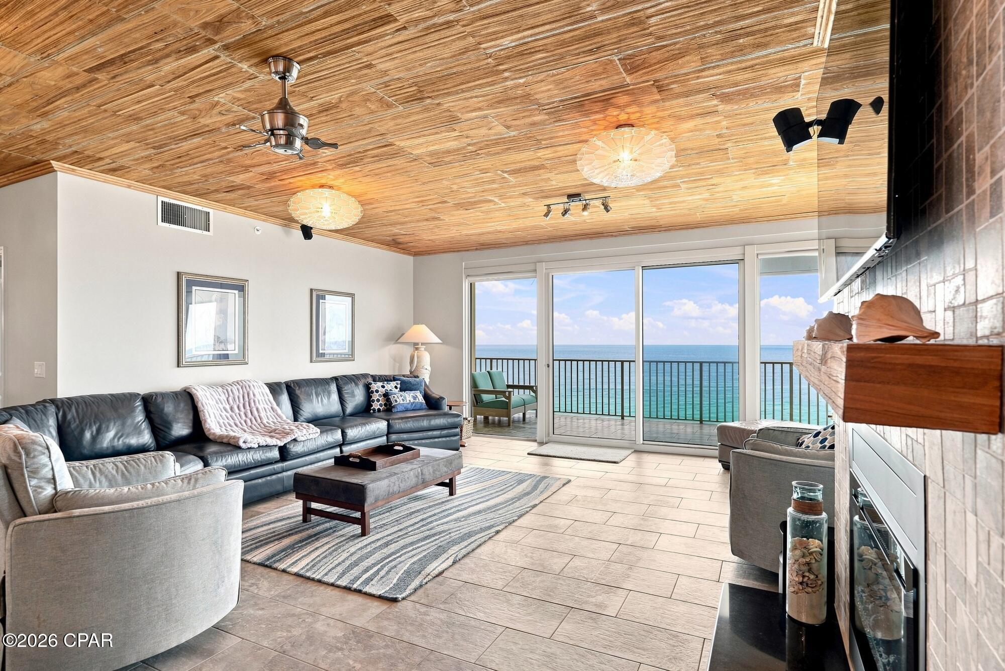 Grande Surf Club Condo - Residential