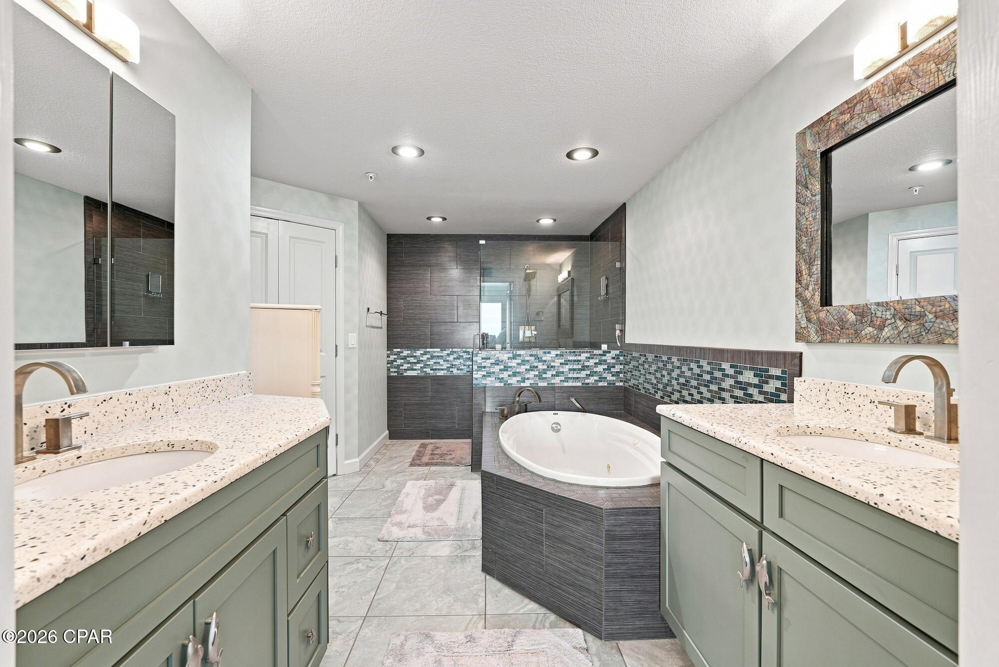 Grande Surf Club Condo - Residential