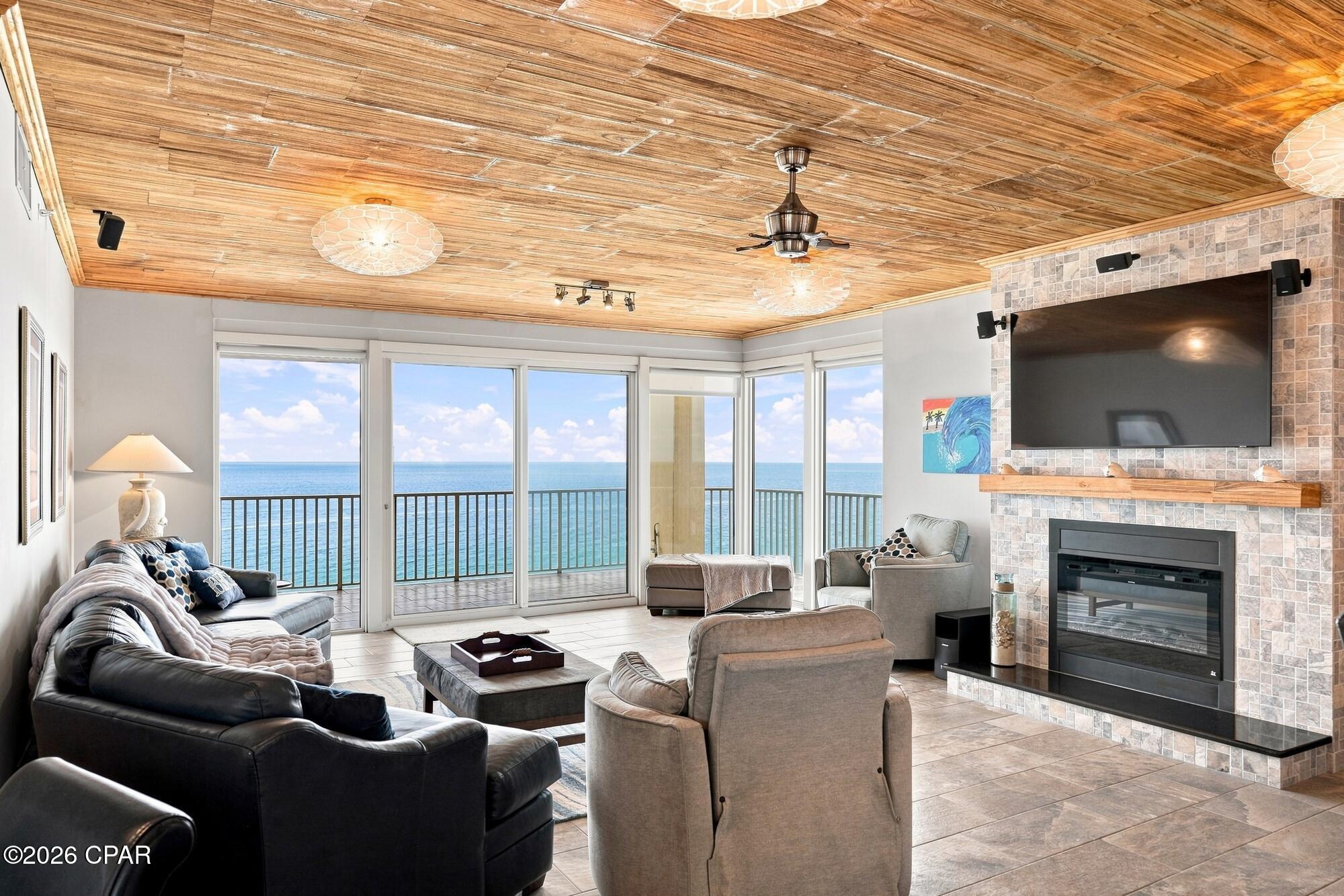 Grande Surf Club Condo - Residential