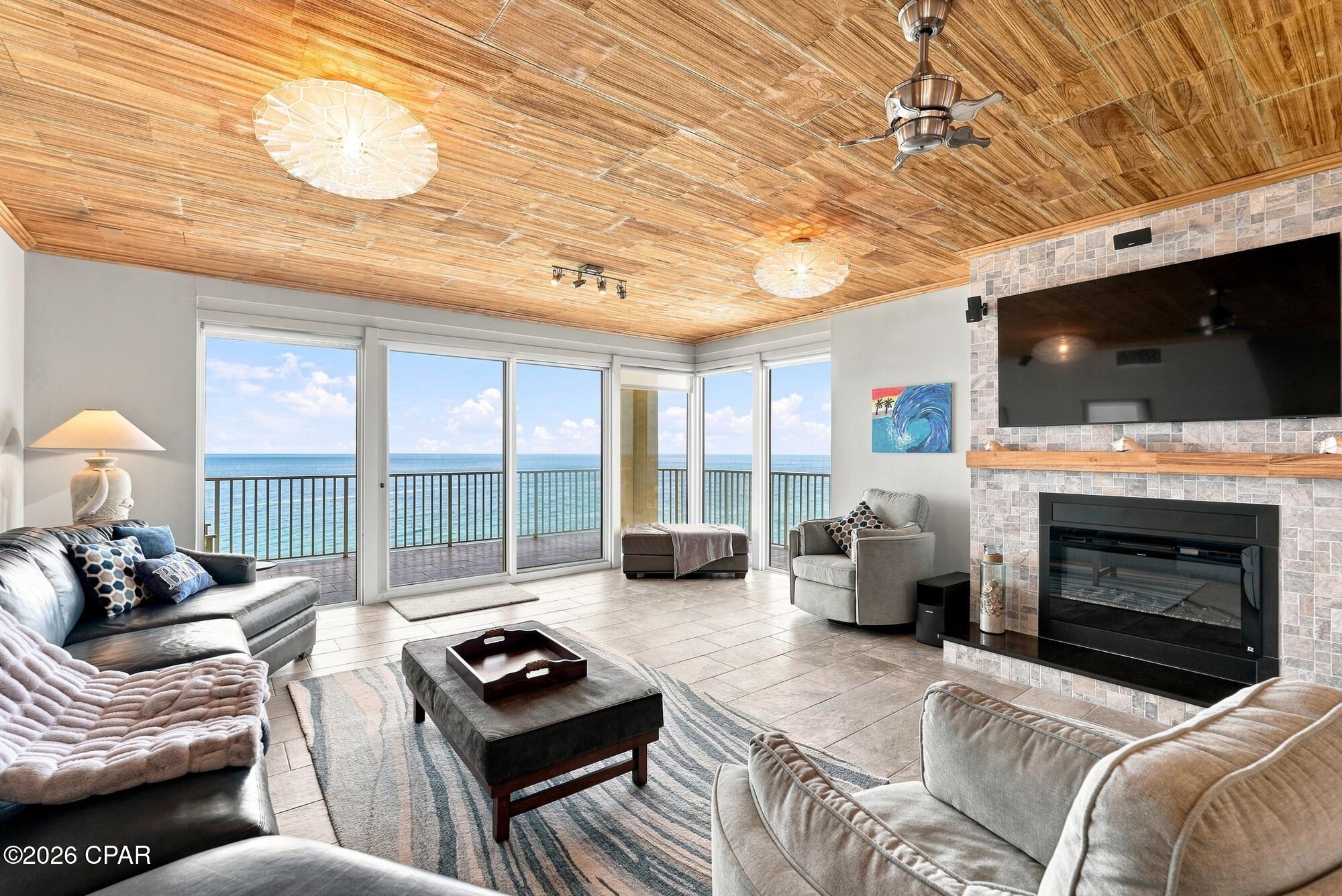 Grande Surf Club Condo - Residential