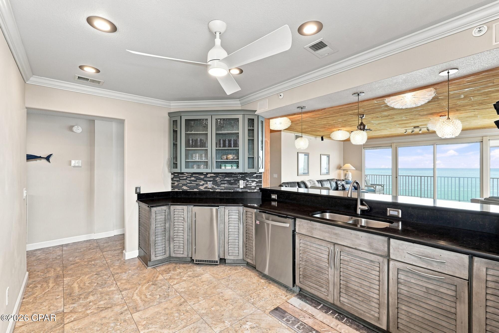Grande Surf Club Condo - Residential