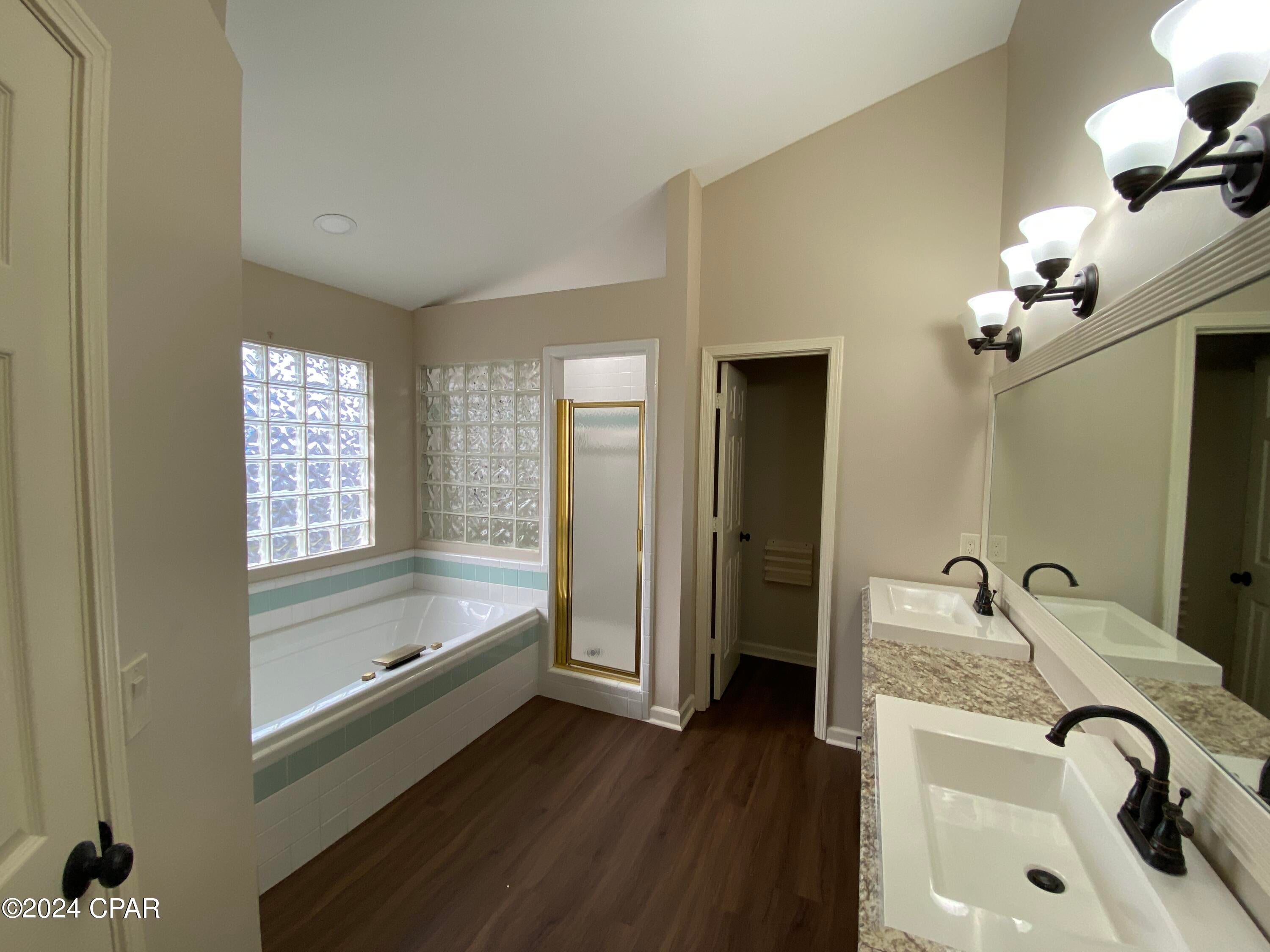 Mowat Highlands Ph IV - Residential Lease