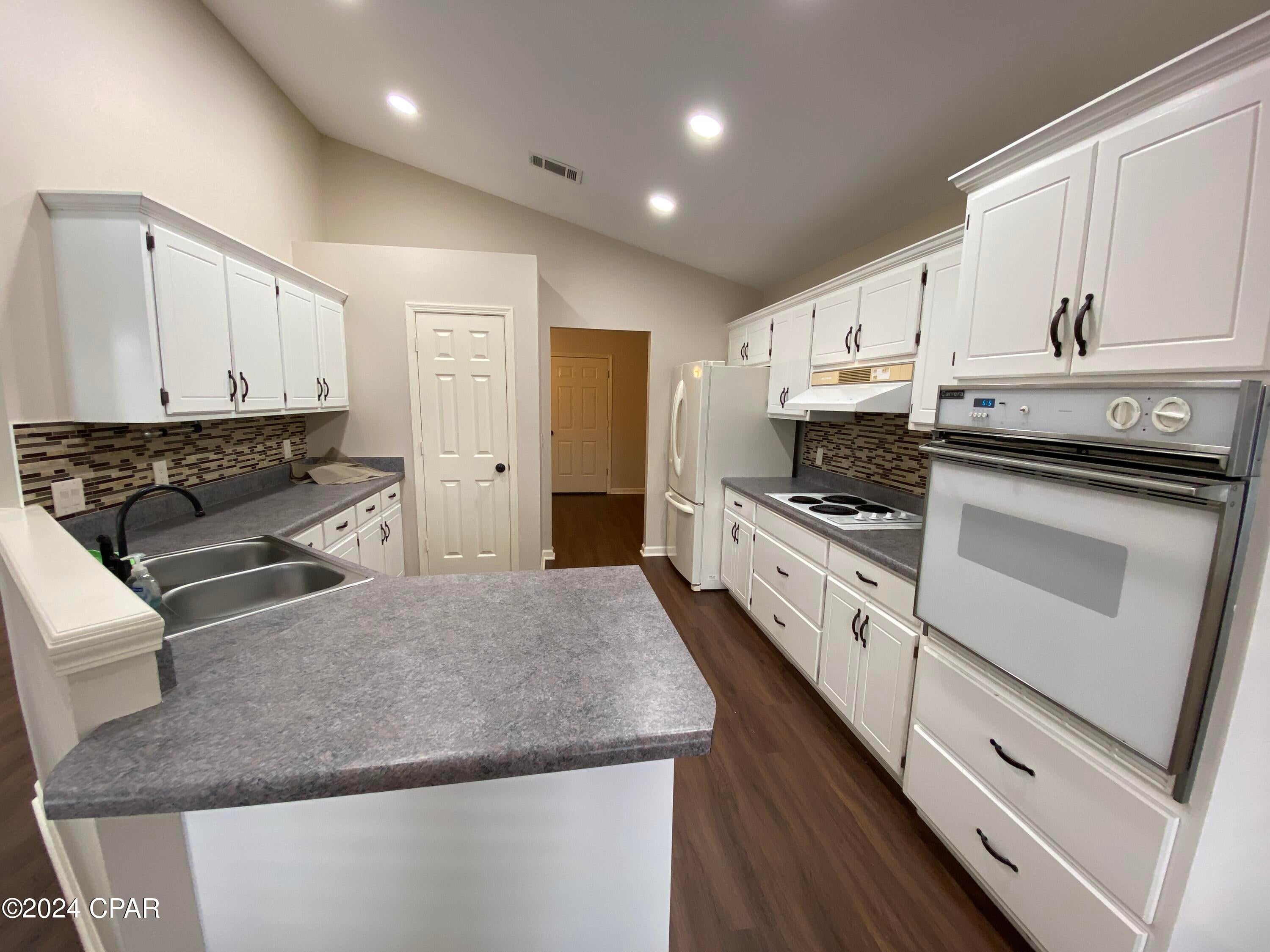 Mowat Highlands Ph IV - Residential Lease