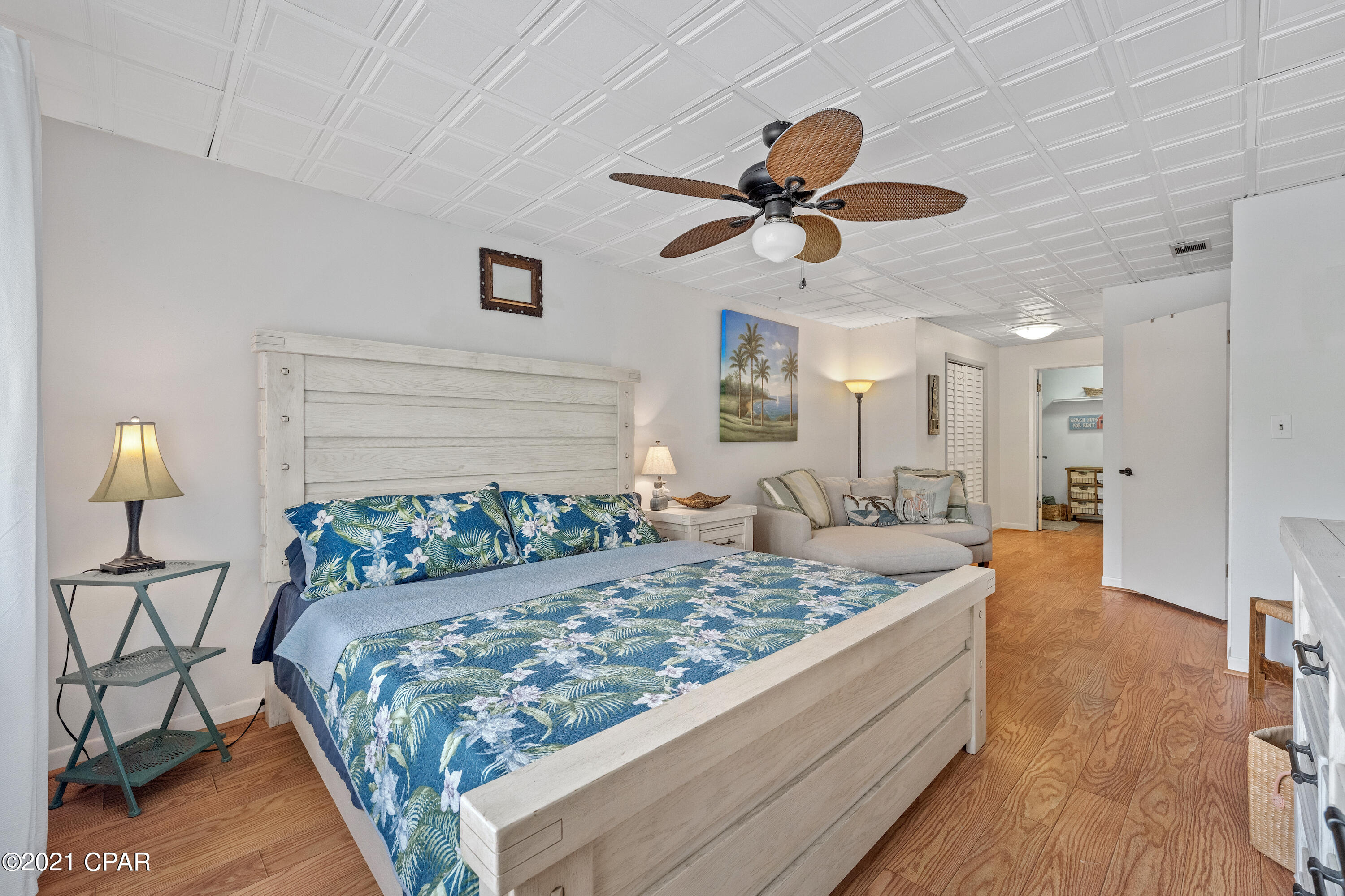 Bay Club Condo Ph 1 - Residential