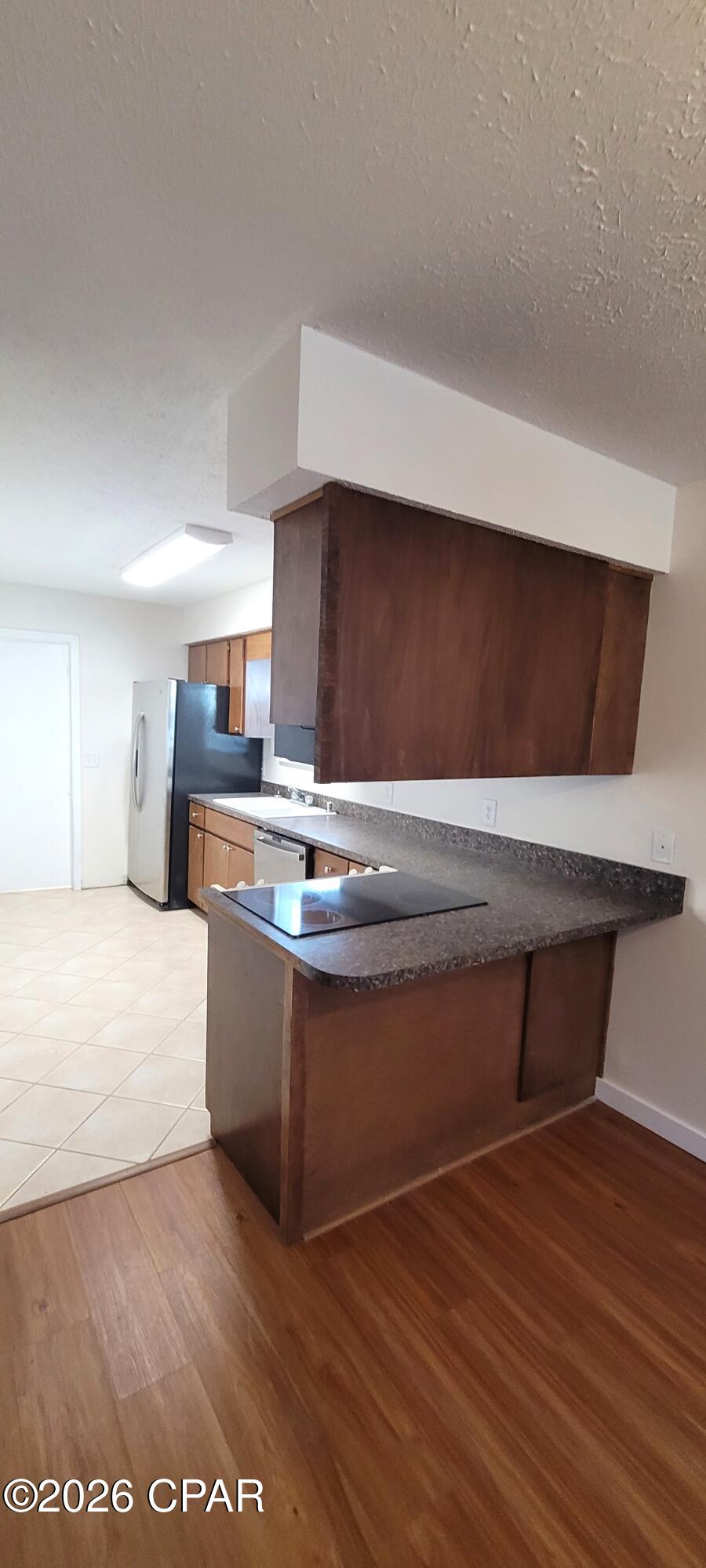 E.L. Wood - Residential Lease