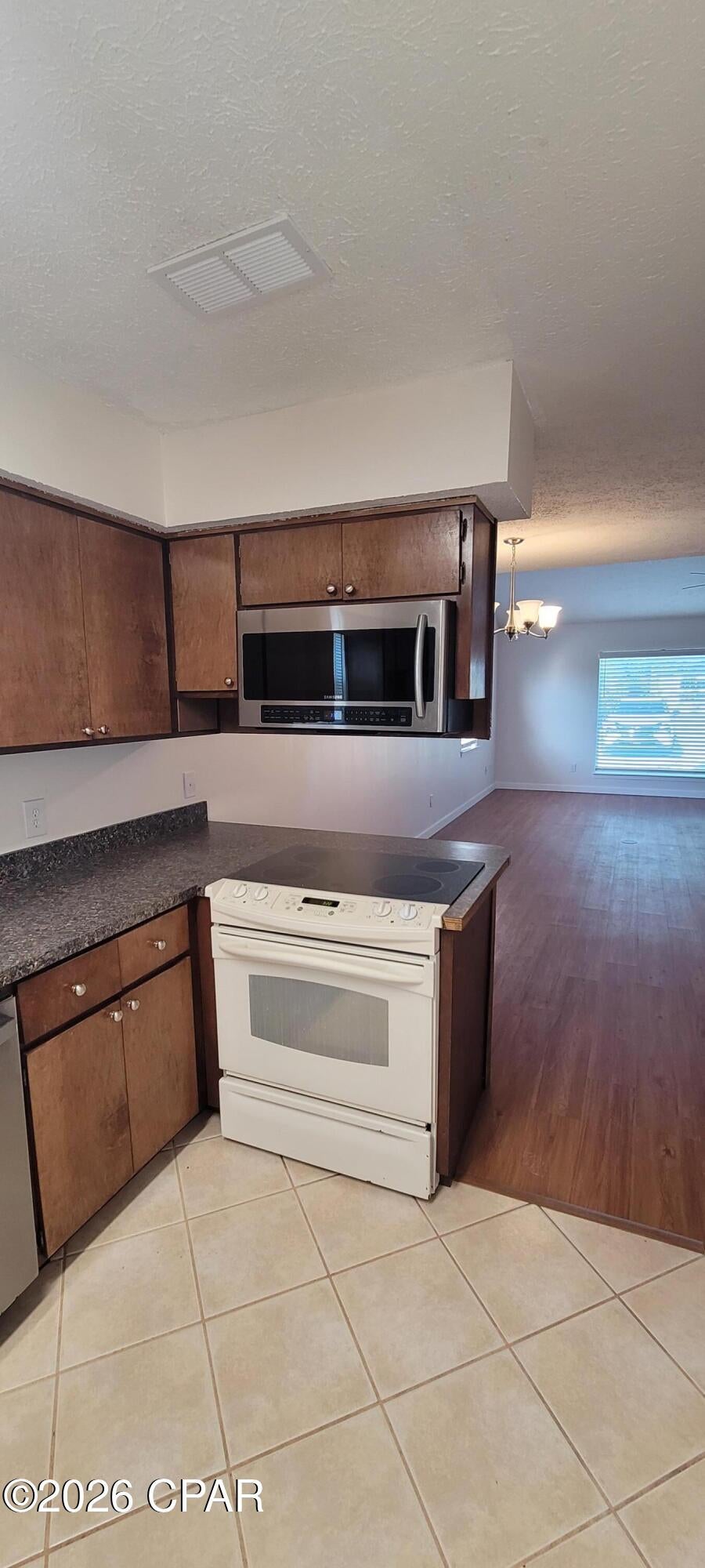 E.L. Wood - Residential Lease