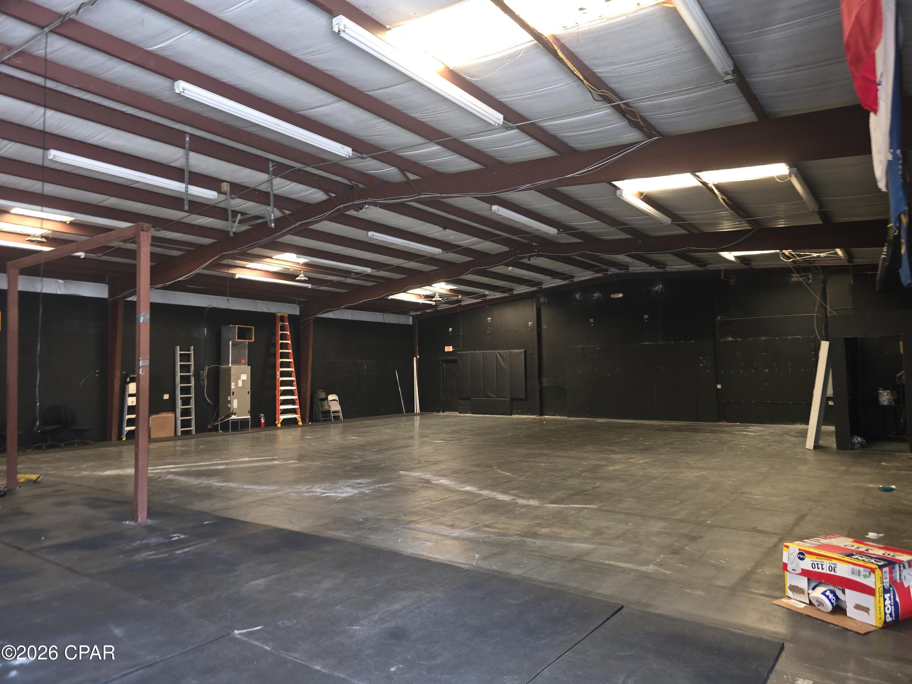 Holley Circle Commercial Park - Commercial Lease