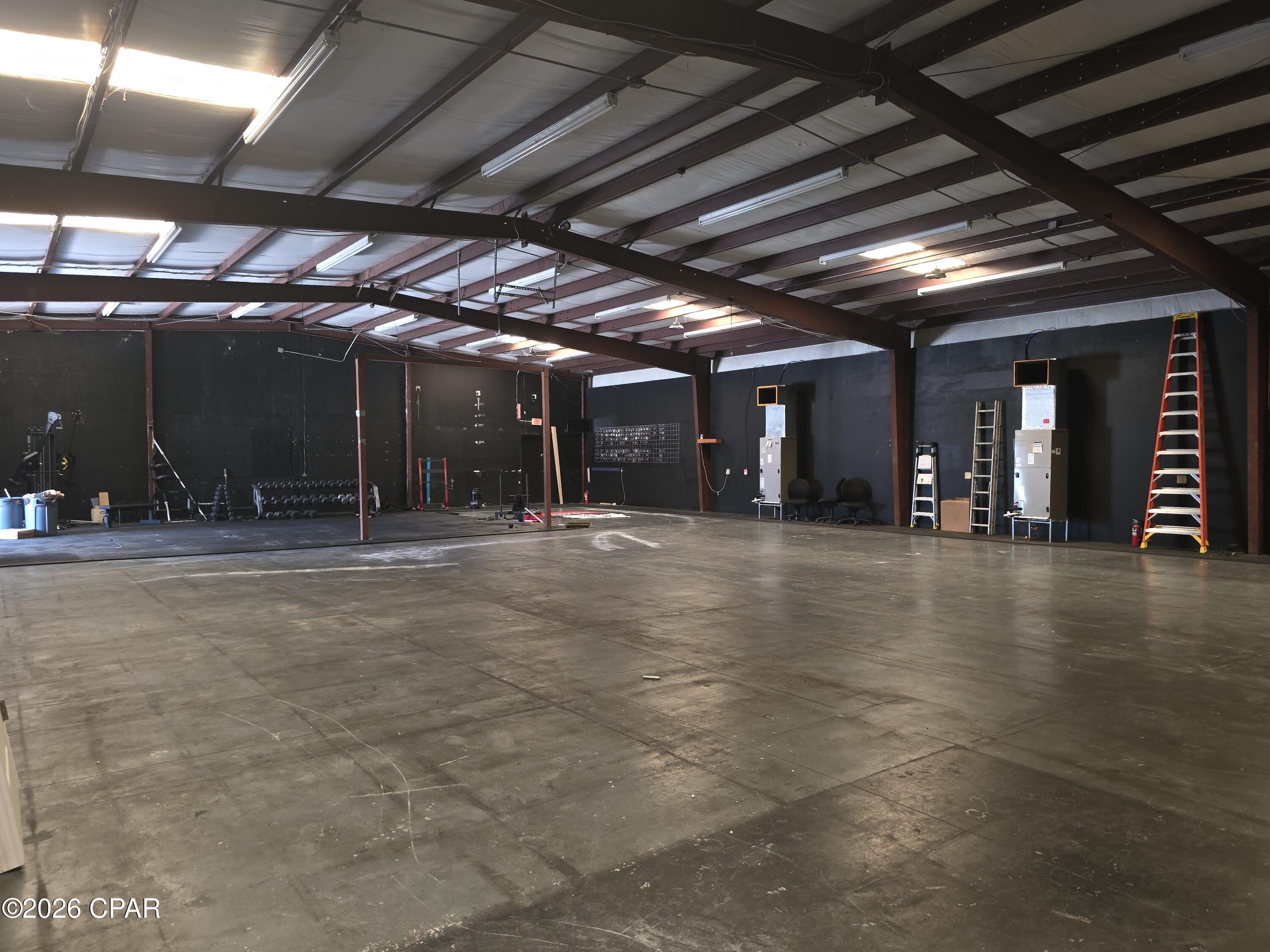 Holley Circle Commercial Park - Commercial Lease