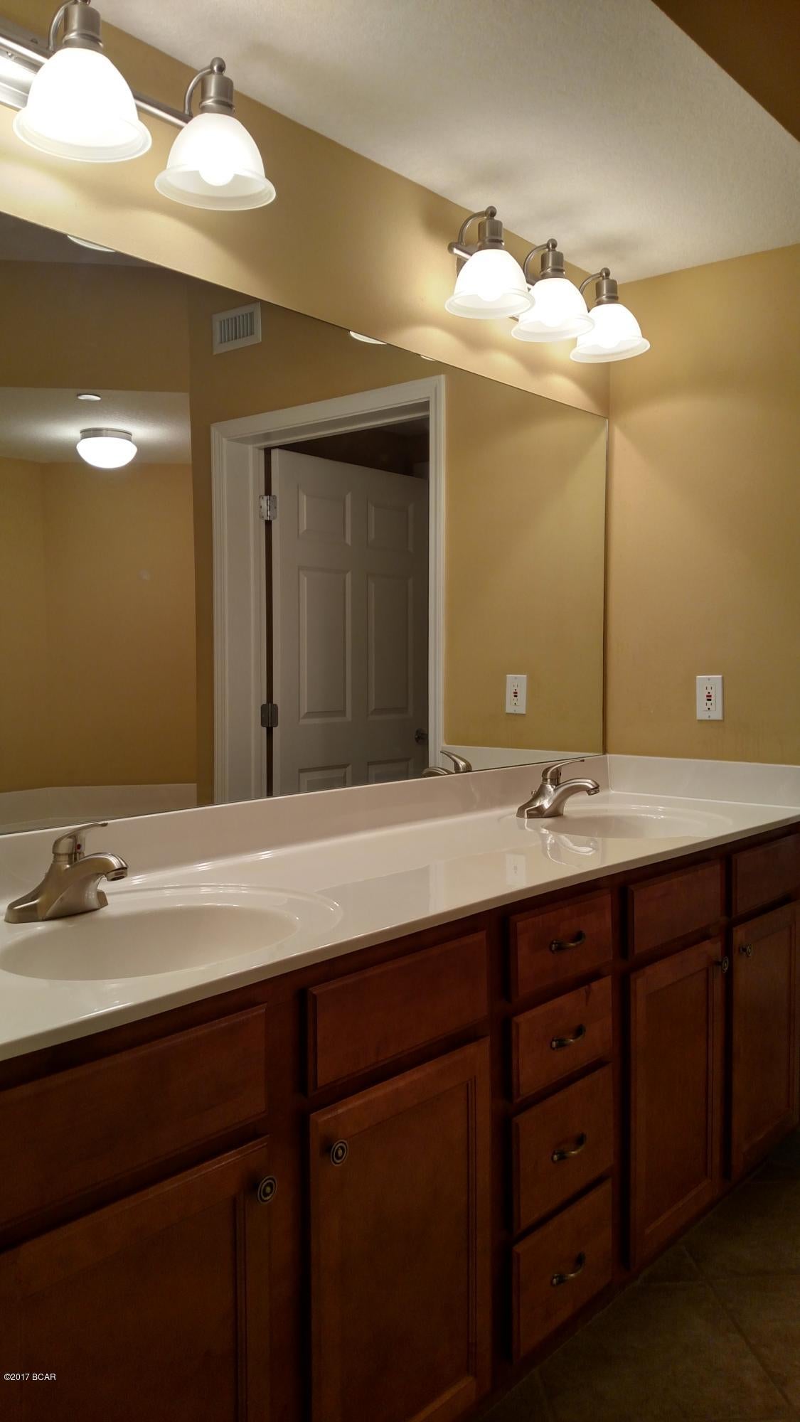 Magnolia Bay Club - Residential Lease