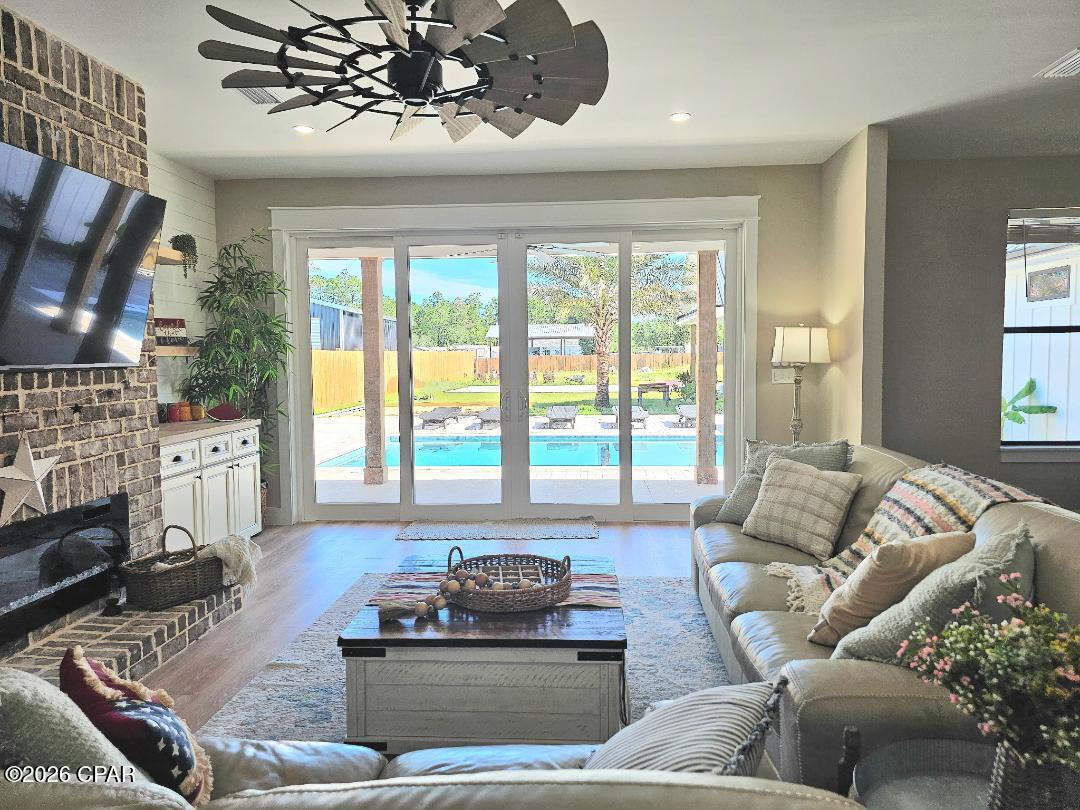 White Oaks - Residential