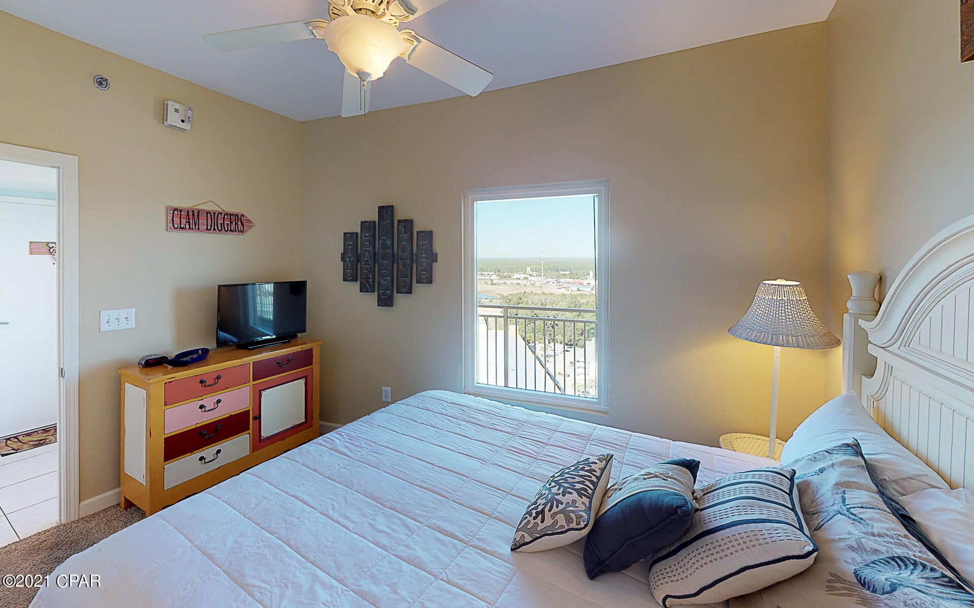 Splash Condo - Residential