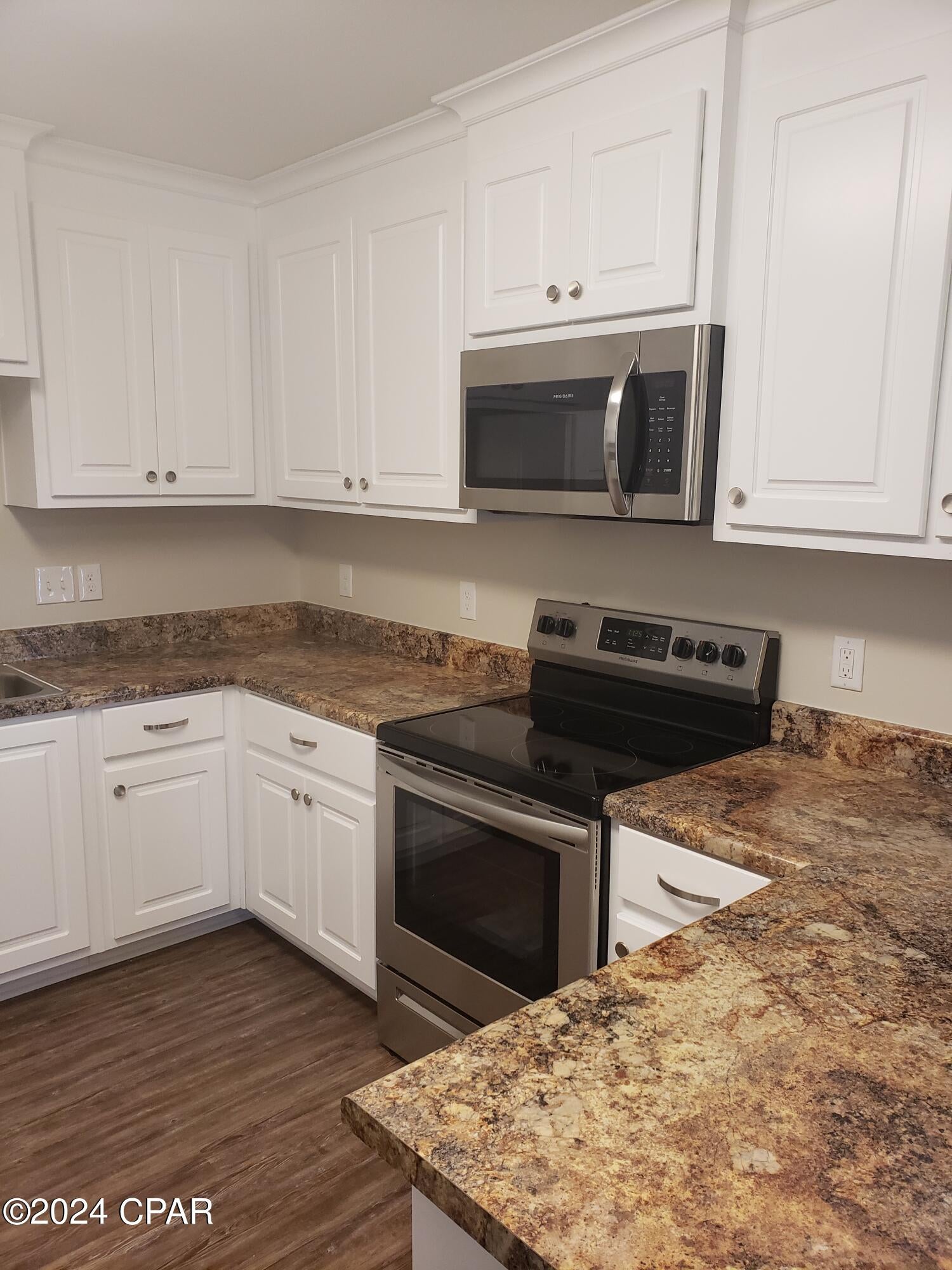 Bay Park Manor - Residential Lease