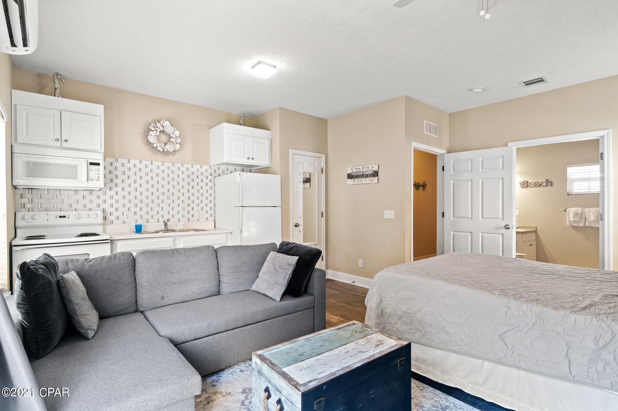 The Palms - Residential