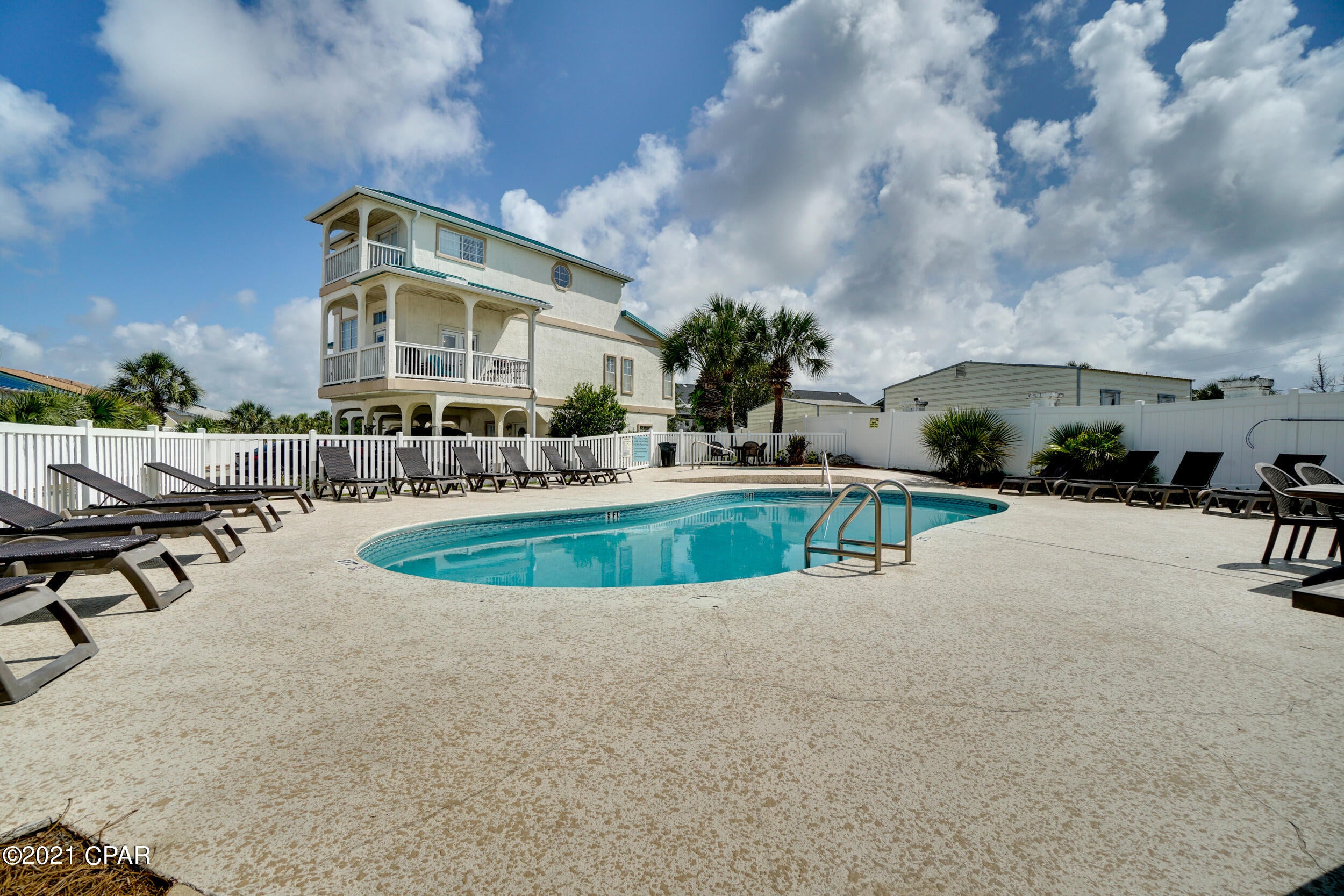 The Palms - Residential